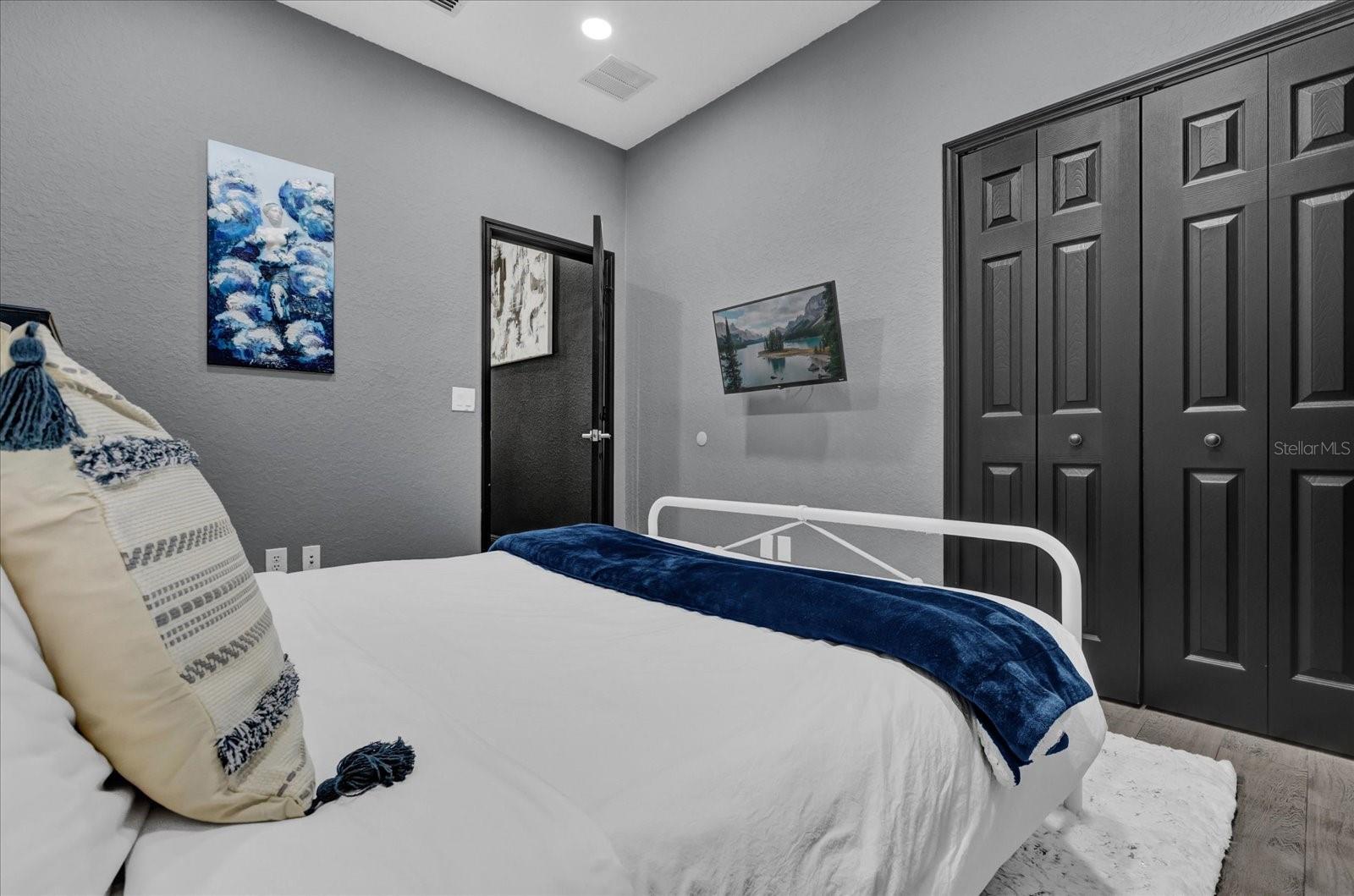 Image 23 of 37 For 2782 Roccella Court