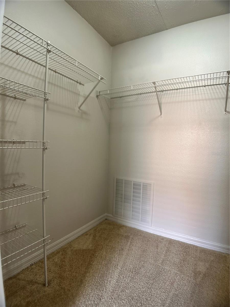 Image 10 of 21 For 3923 Warbler Drive