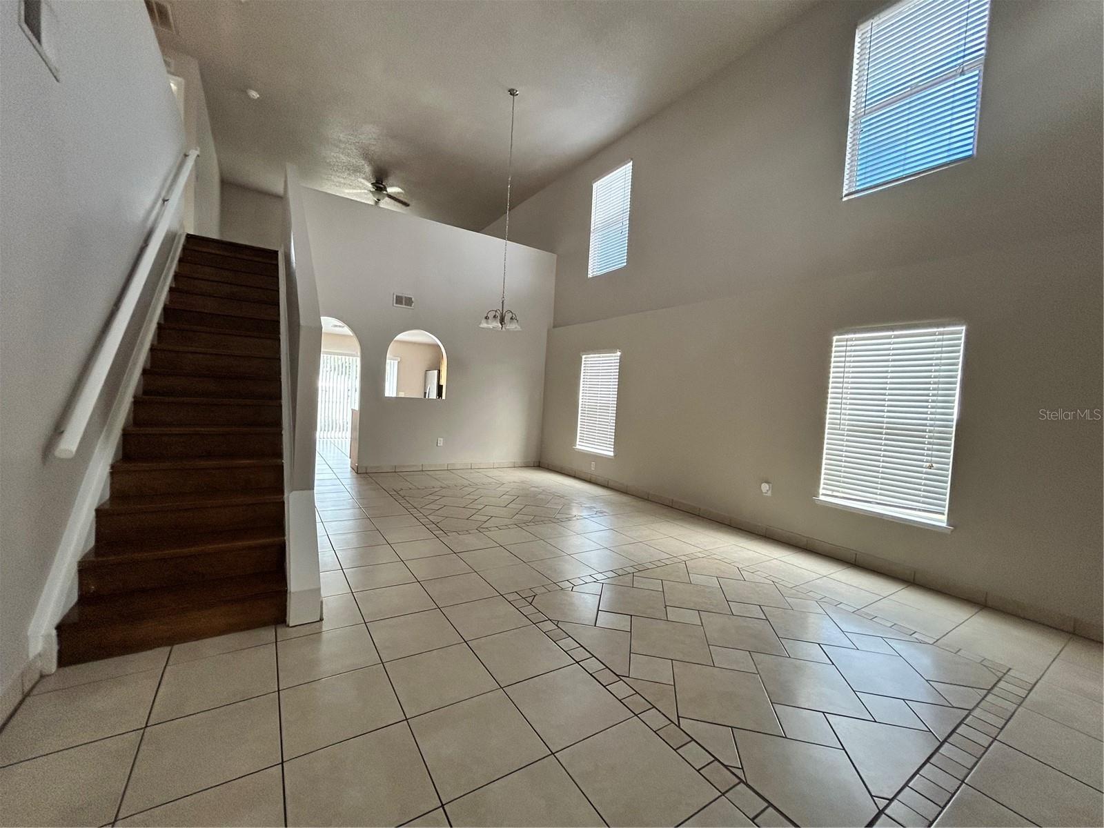 Image 5 of 21 For 3923 Warbler Drive