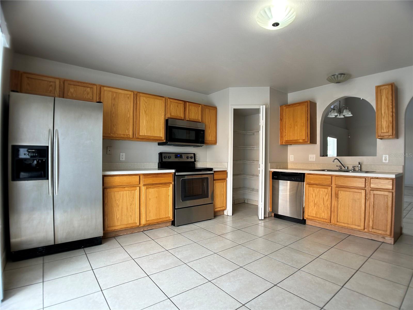 Image 6 of 21 For 3923 Warbler Drive