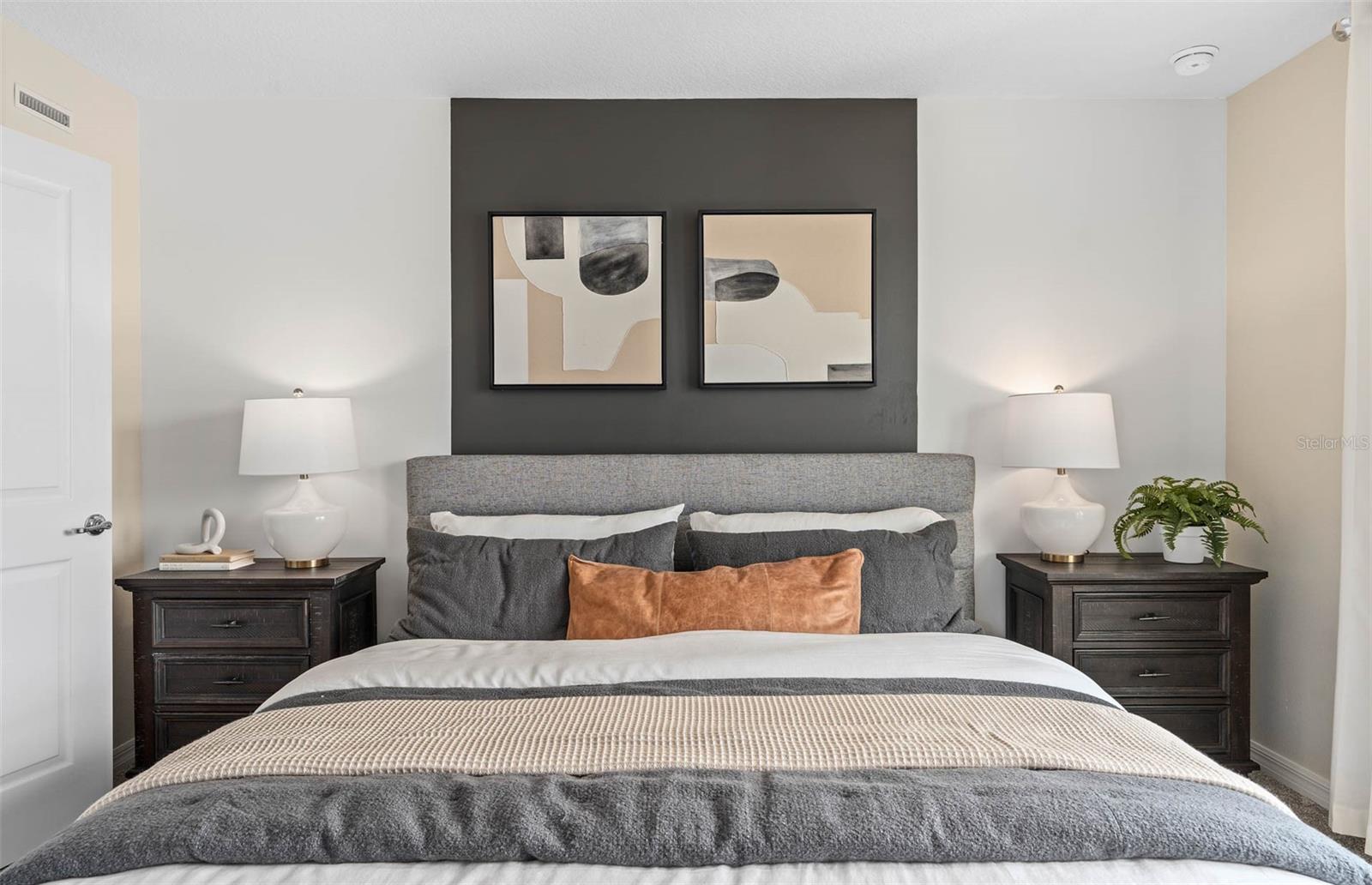 Image 17 of 25 For 450 Magnolia Chase Court