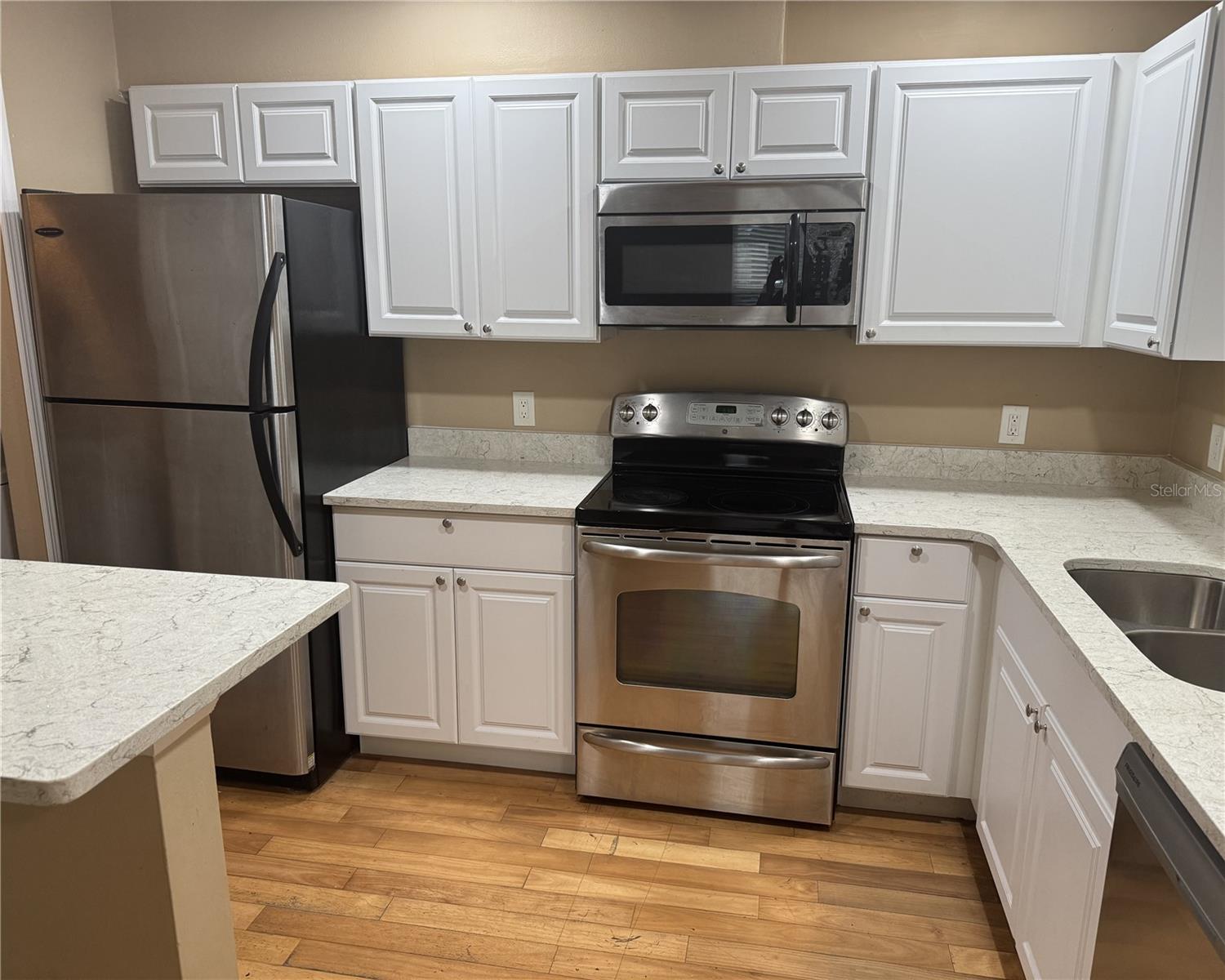 Image 2 of 10 For 5424 Michigan Street 5