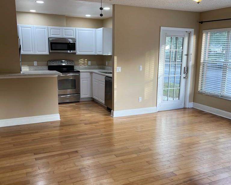 Image 3 of 10 For 5424 Michigan Street 5