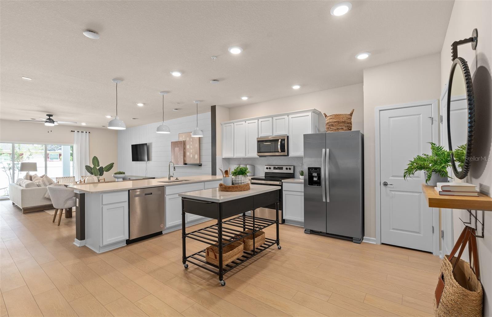 Image 4 of 17 For 466 Magnolia Chase Court