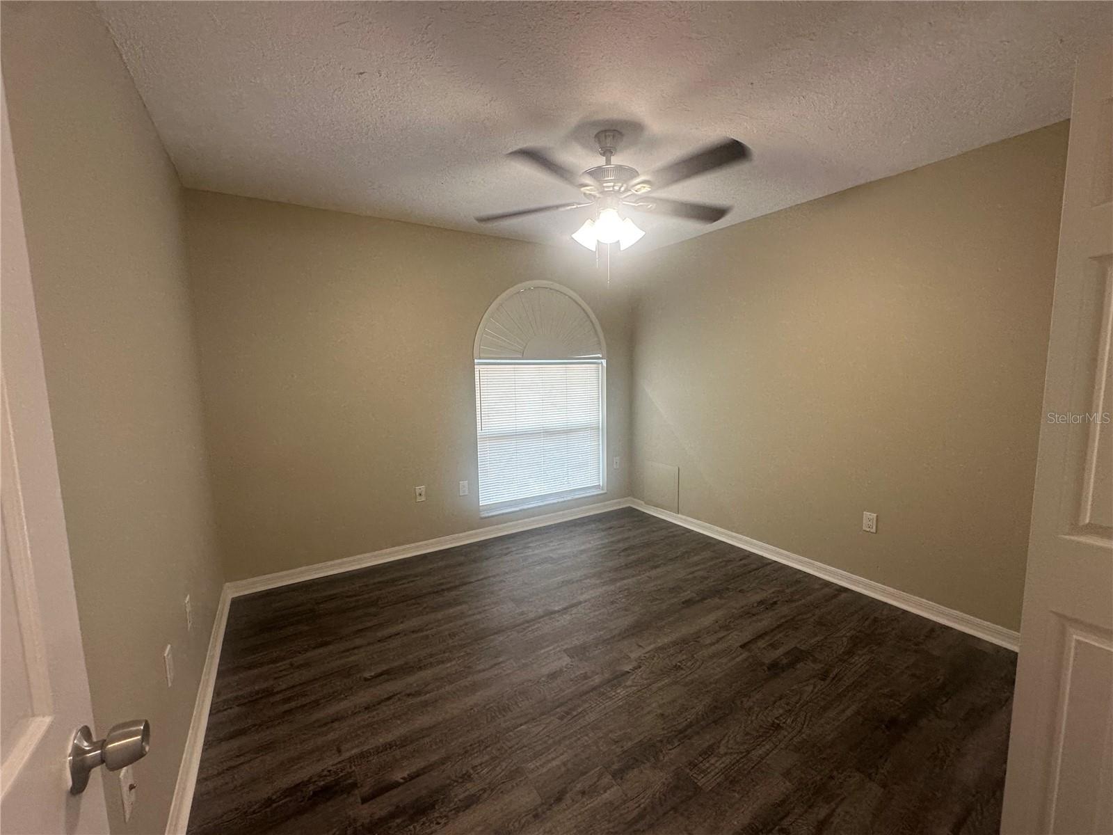 Image 11 of 21 For 4495 Diamond Circle