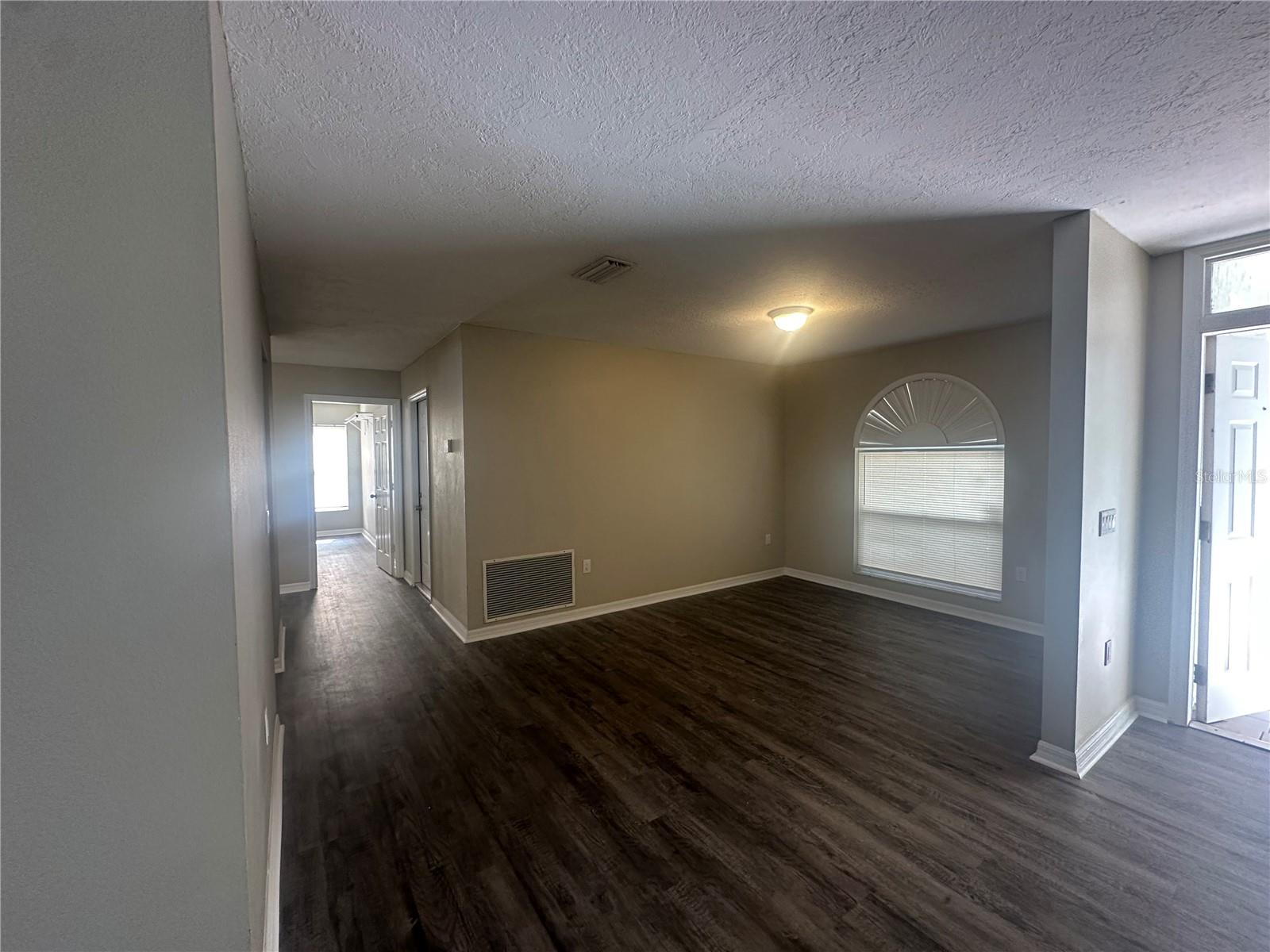 Image 4 of 21 For 4495 Diamond Circle