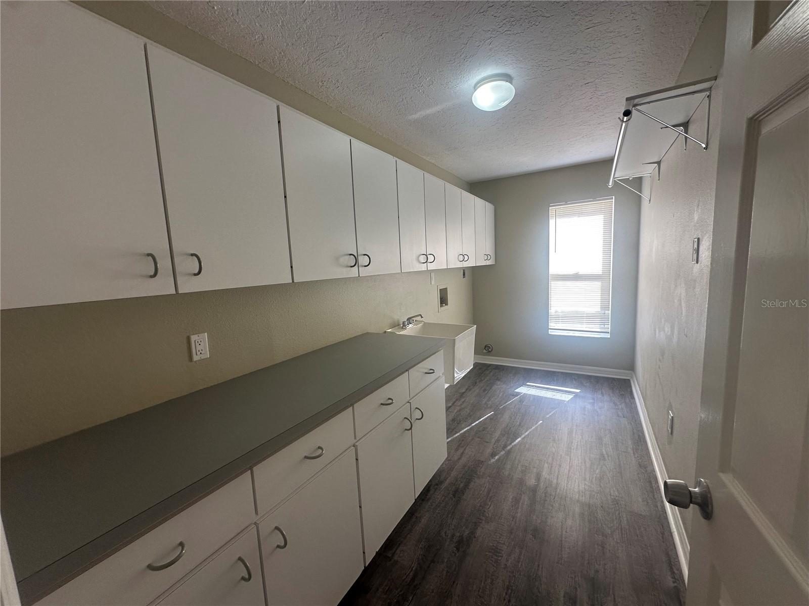 Image 7 of 21 For 4495 Diamond Circle