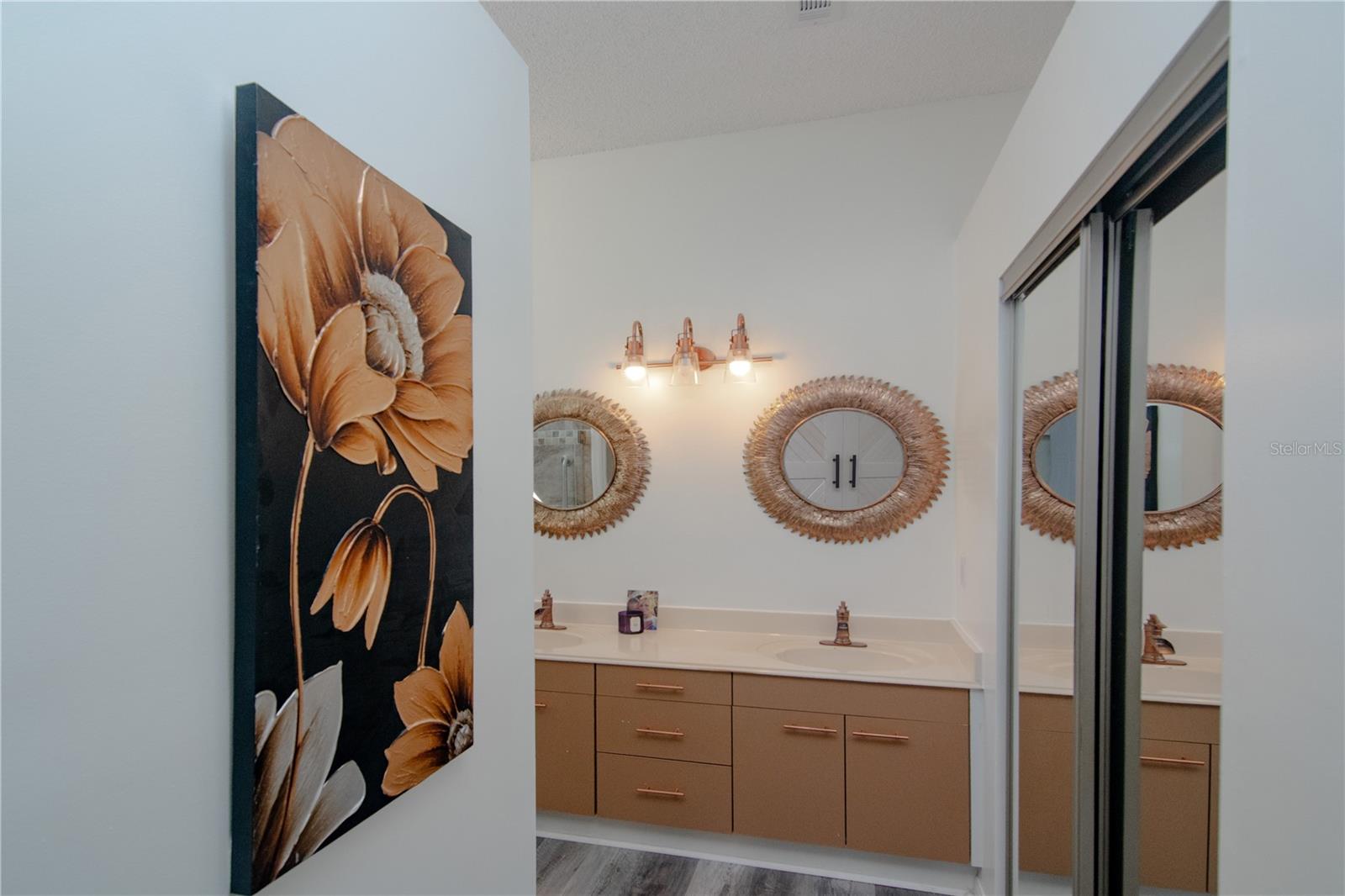 Image 14 of 37 For 358 Monika Place