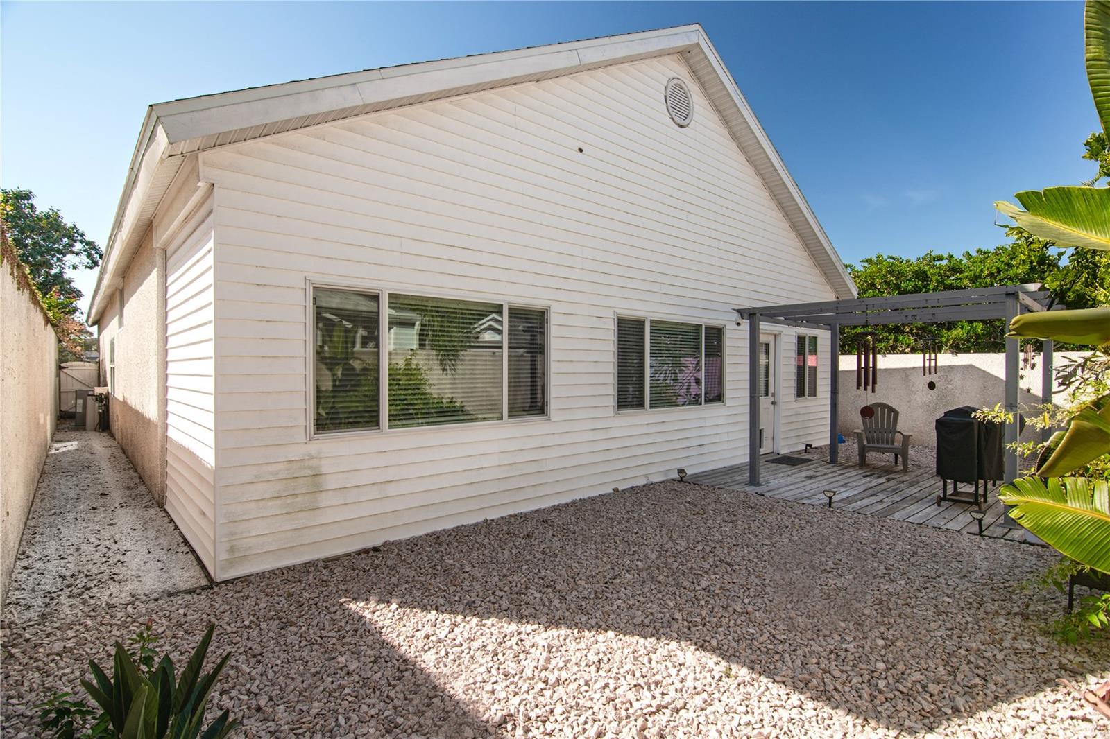 Image 23 of 37 For 358 Monika Place