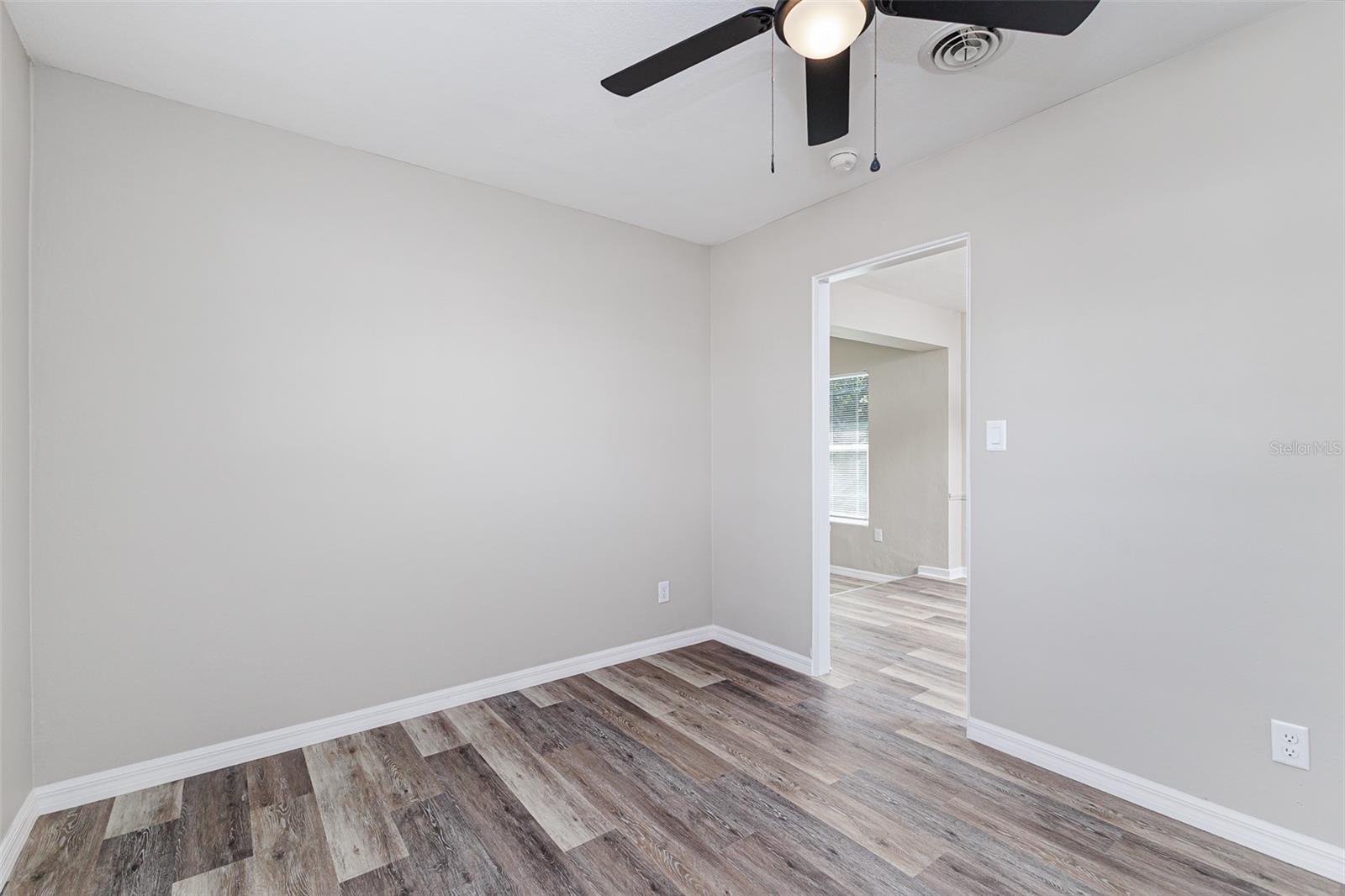 Image 12 of 27 For 561 Dollins Avenue