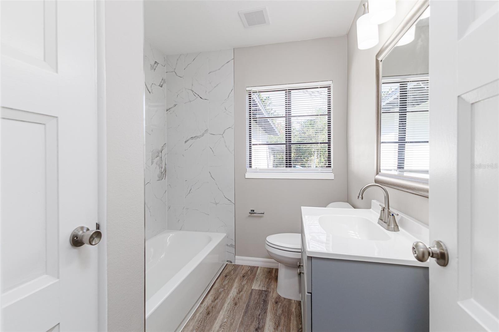 Image 16 of 27 For 561 Dollins Avenue