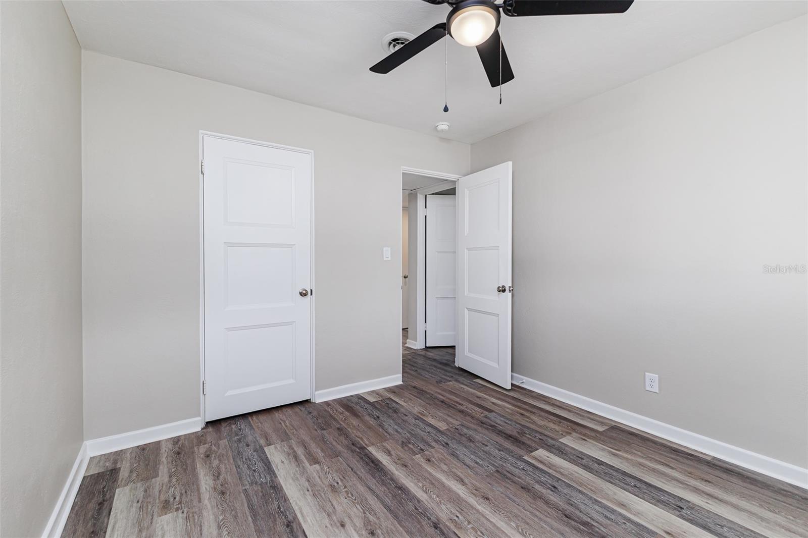 Image 18 of 27 For 561 Dollins Avenue