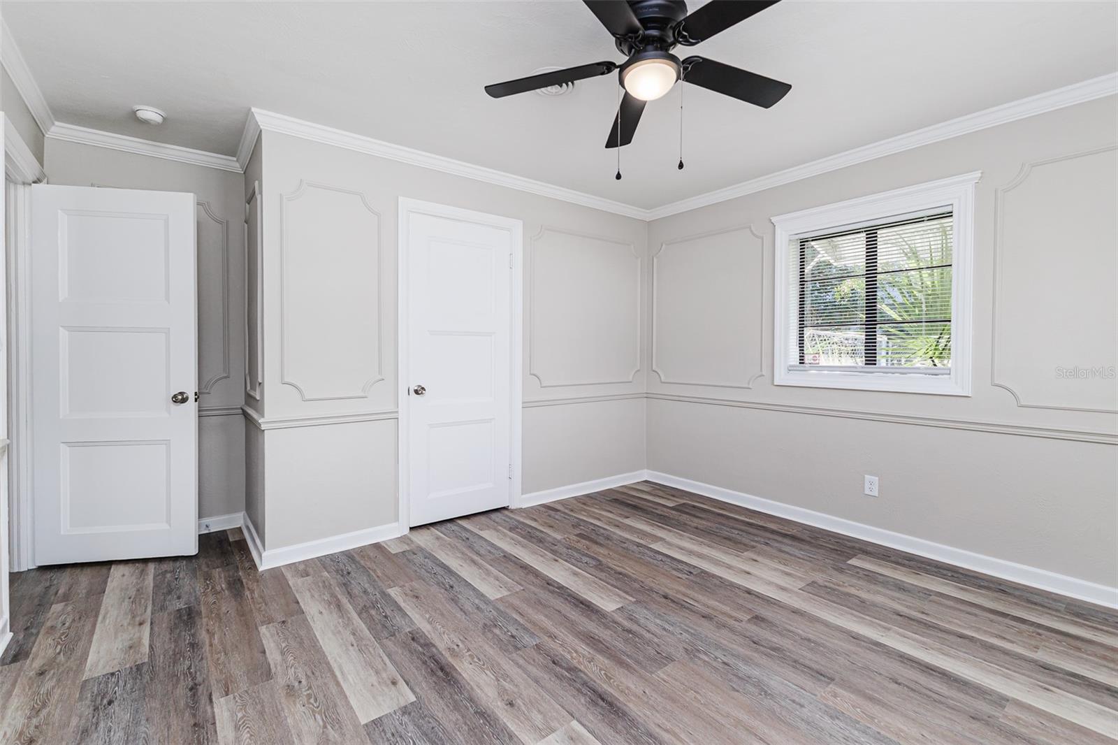 Image 20 of 27 For 561 Dollins Avenue