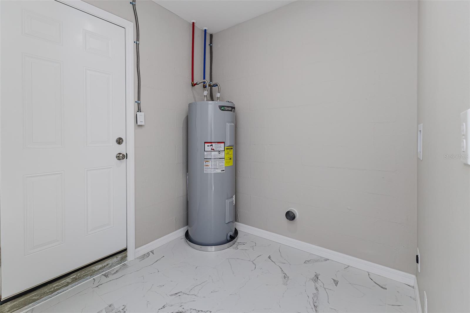 Image 27 of 27 For 561 Dollins Avenue