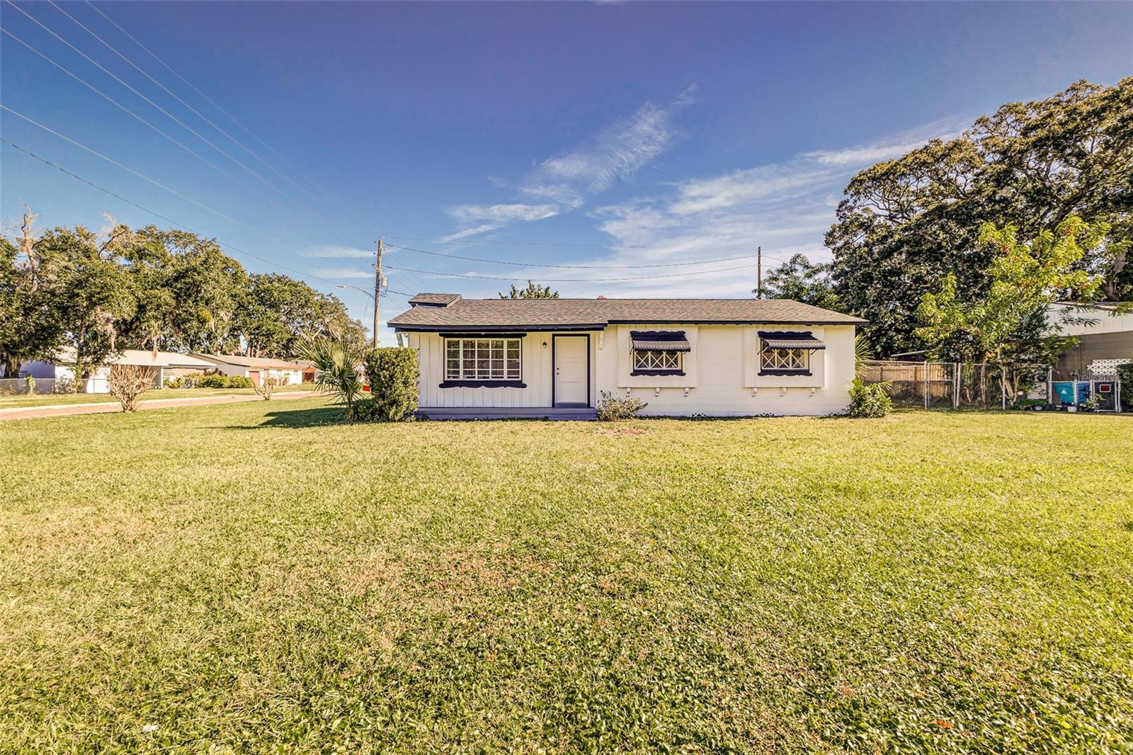 Image 3 of 27 For 561 Dollins Avenue