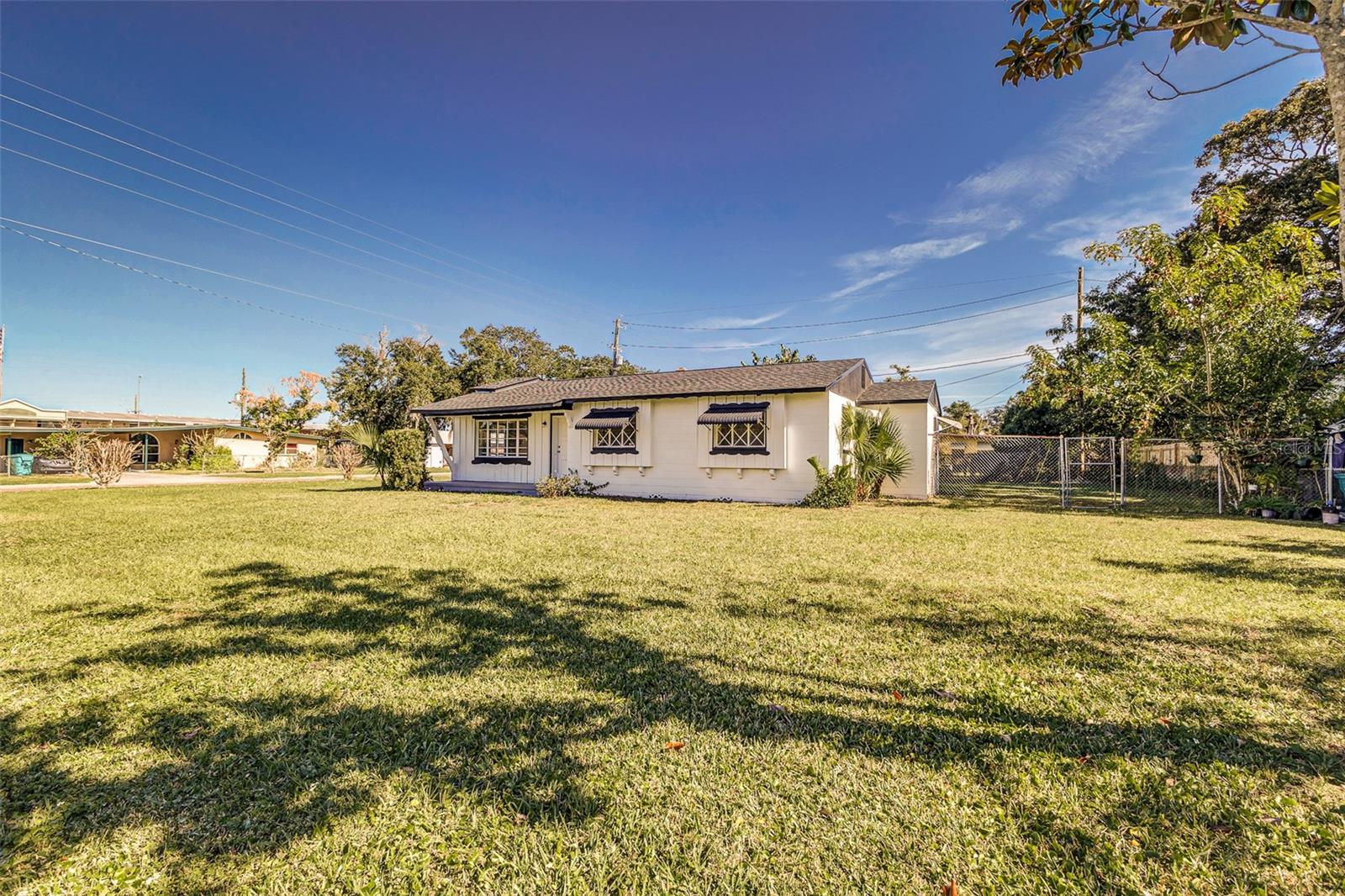 Image 4 of 27 For 561 Dollins Avenue