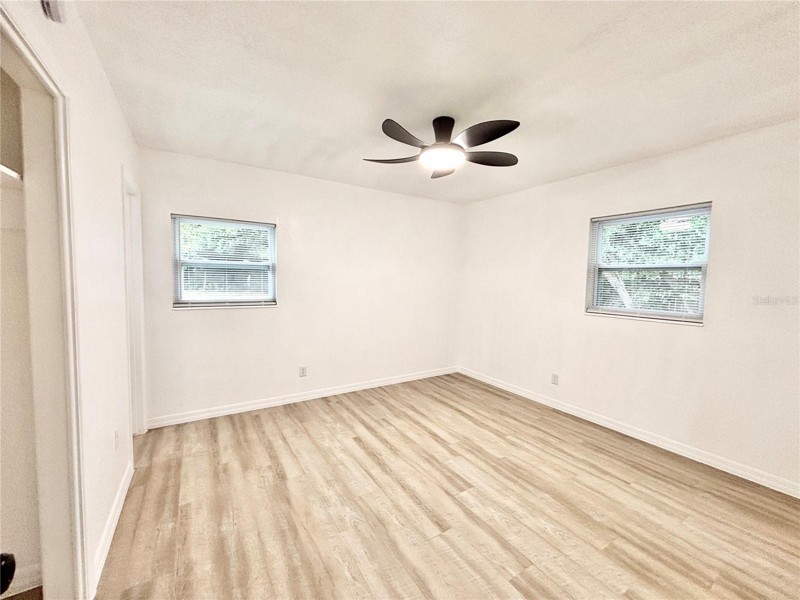 Image 10 of 17 For 1516 Avenue D Ne