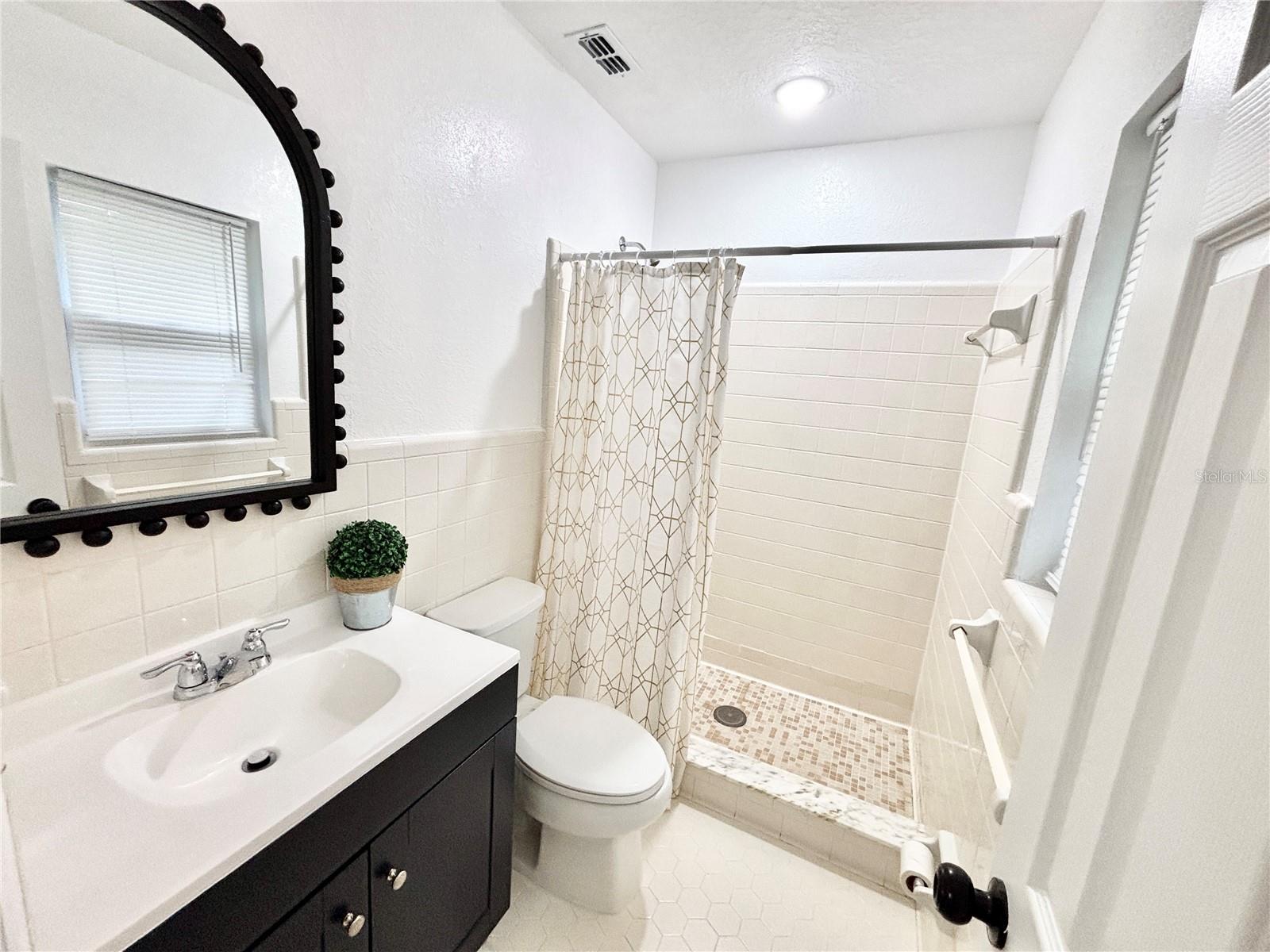 Image 13 of 17 For 1516 Avenue D Ne