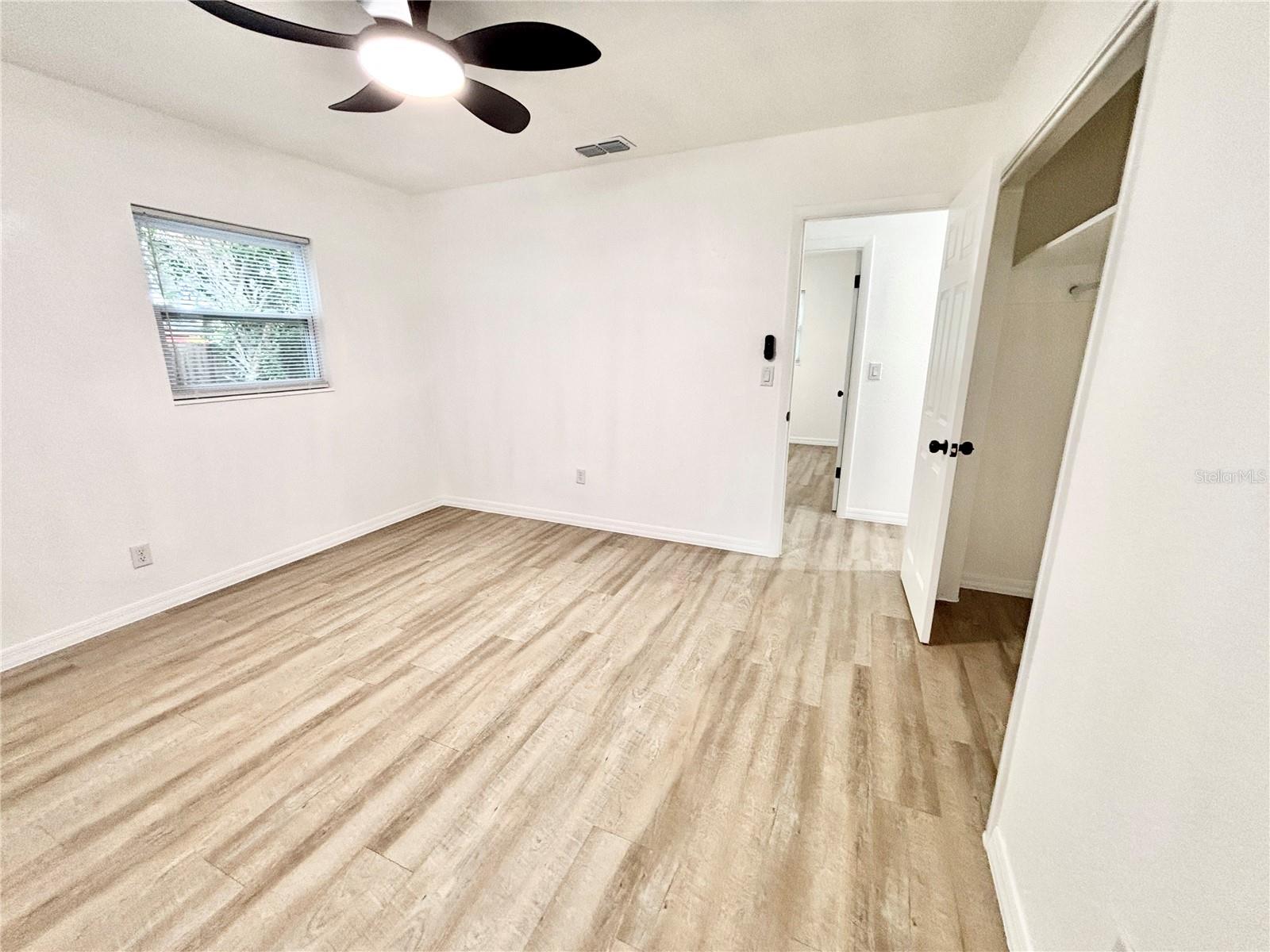 Image 14 of 17 For 1516 Avenue D Ne