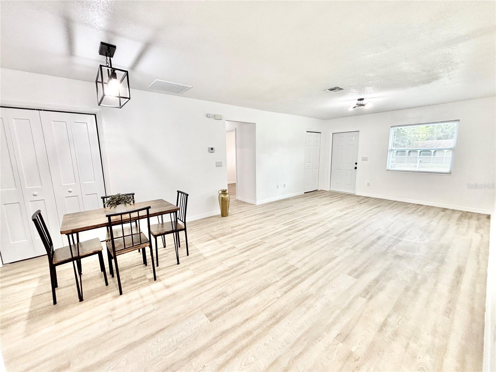 Image 5 of 17 For 1516 Avenue D Ne