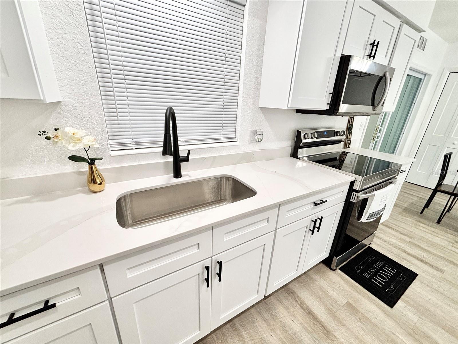 Image 7 of 17 For 1516 Avenue D Ne