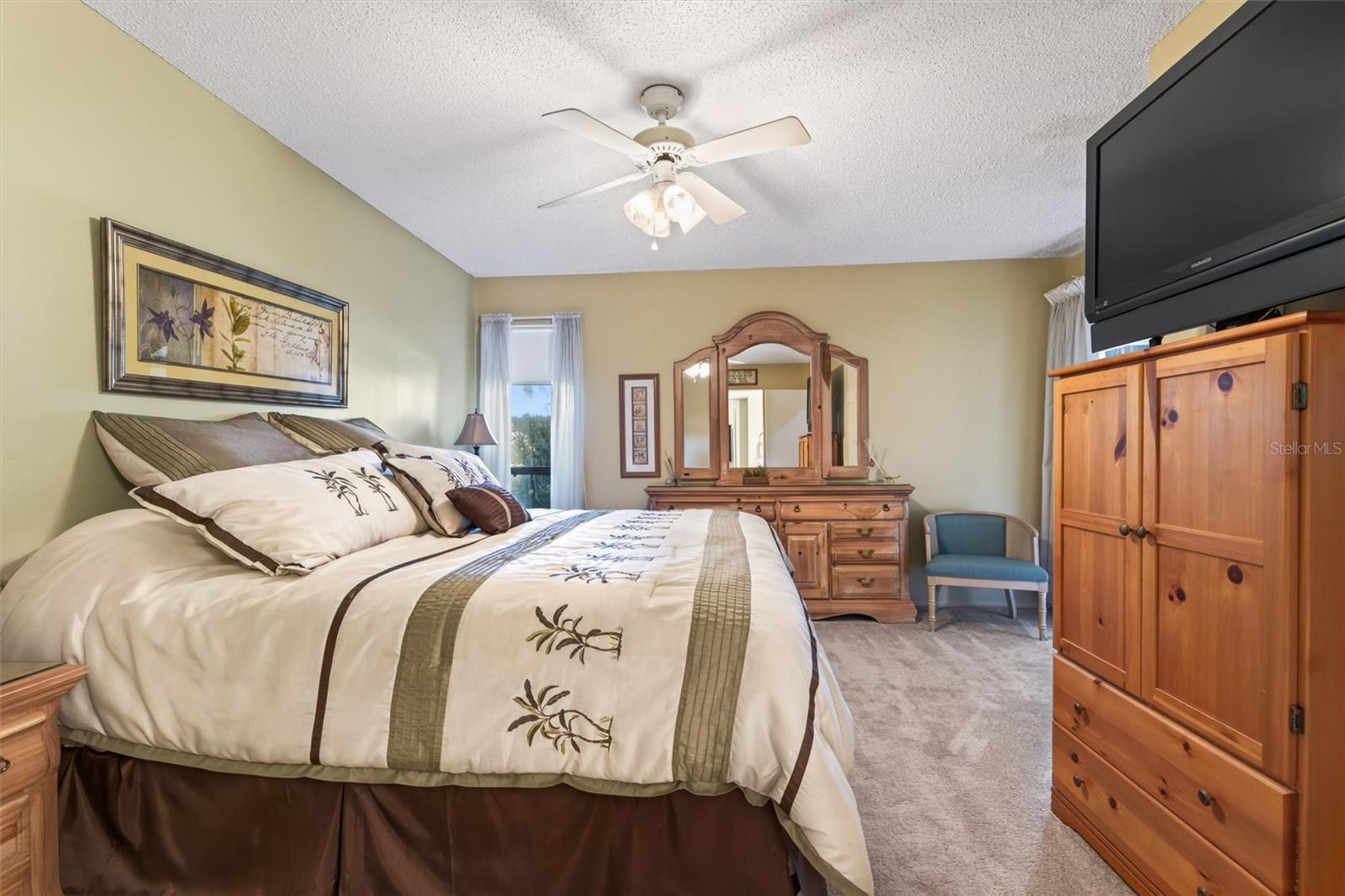 Image 26 of 56 For 2921 Clubview Drive 5l6