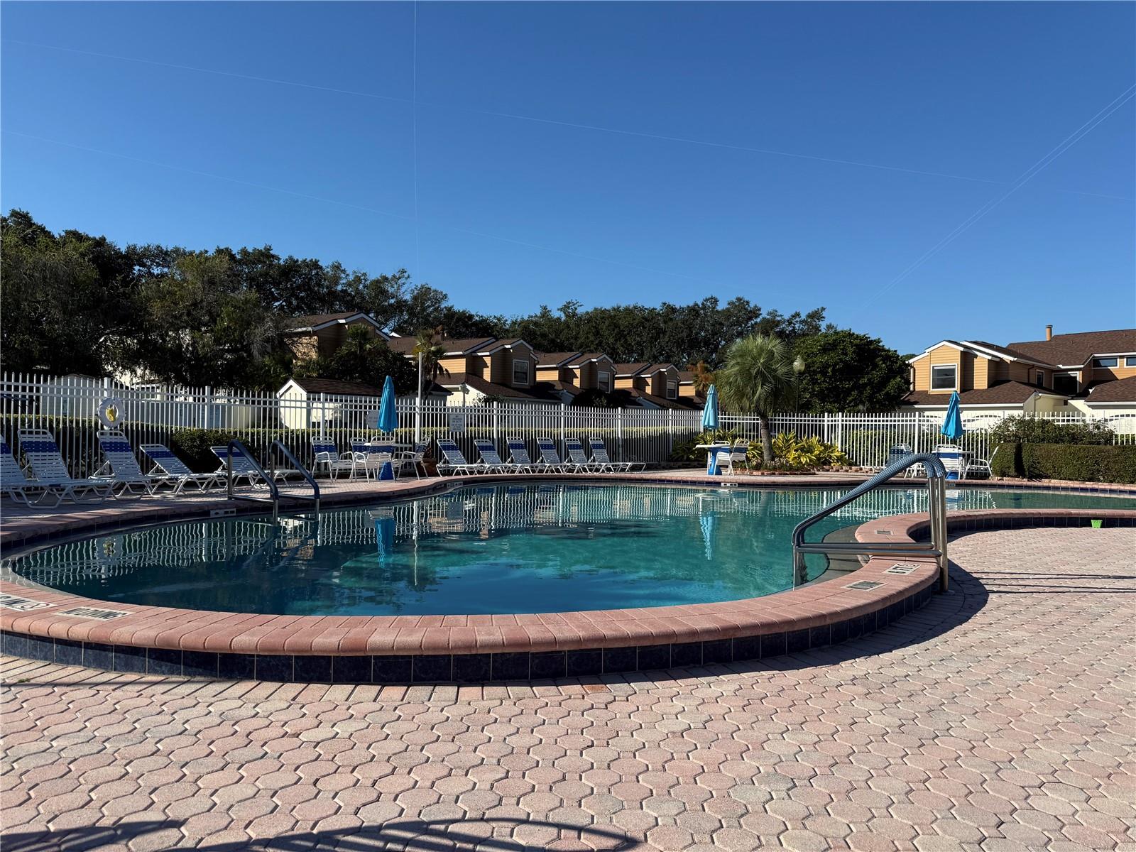 Image 41 of 56 For 2921 Clubview Drive 5l6