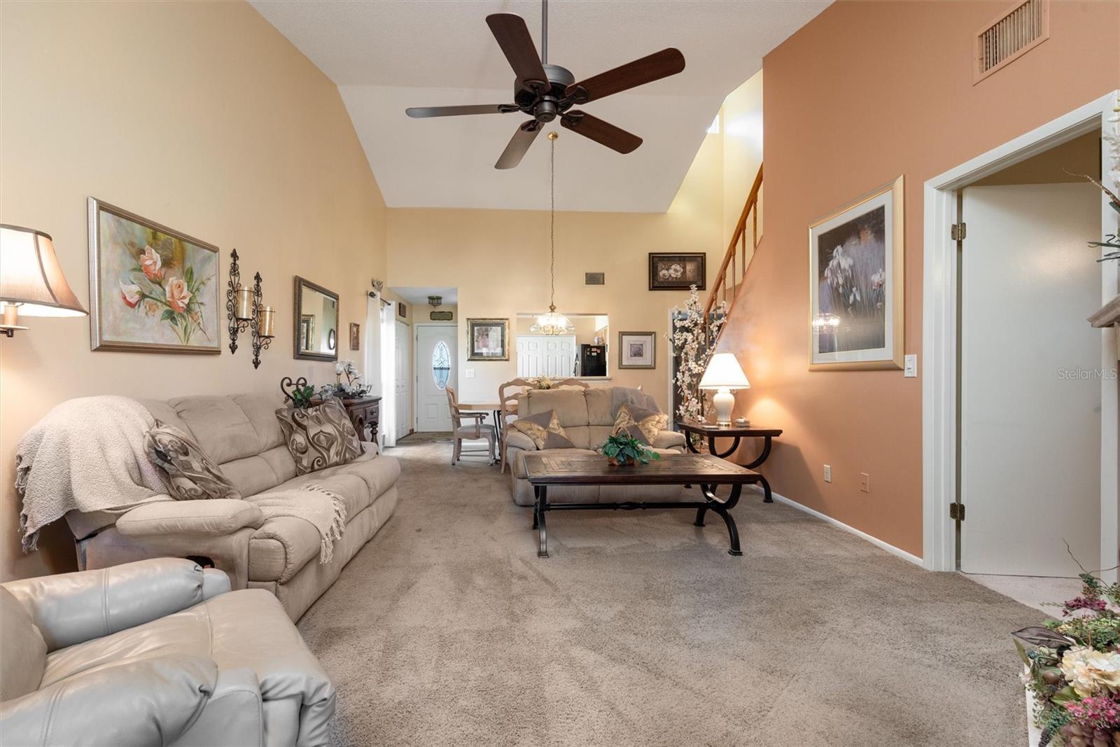 Image 7 of 56 For 2921 Clubview Drive 5l6