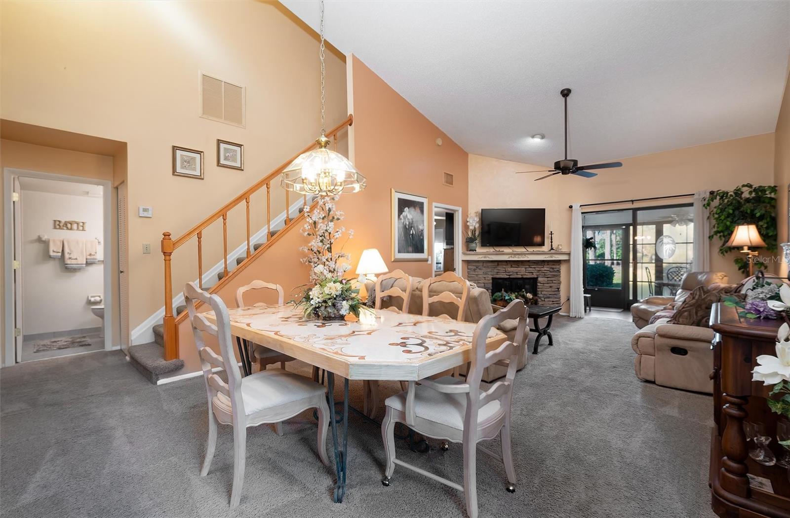 Image 8 of 56 For 2921 Clubview Drive 5l6