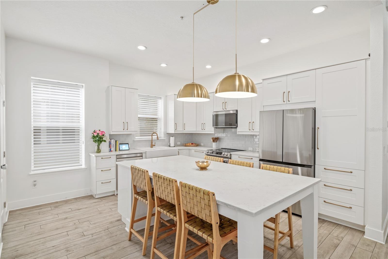 Image 10 of 34 For 2048 Hartz Alley