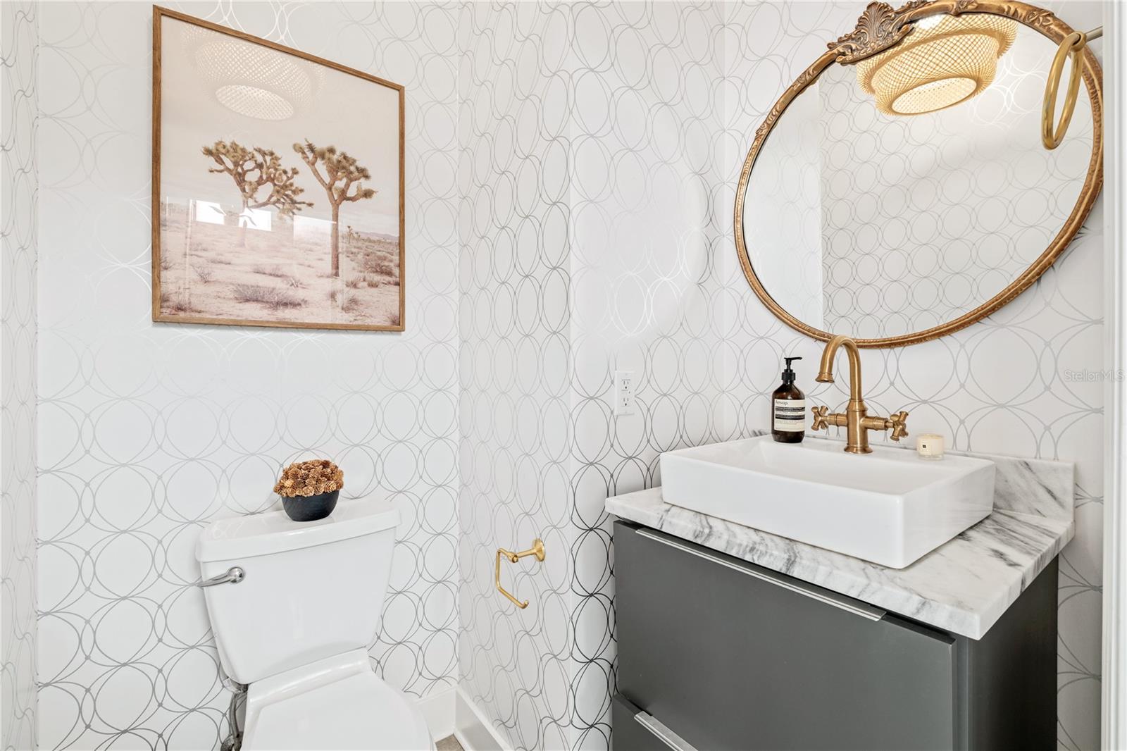 Image 14 of 34 For 2048 Hartz Alley