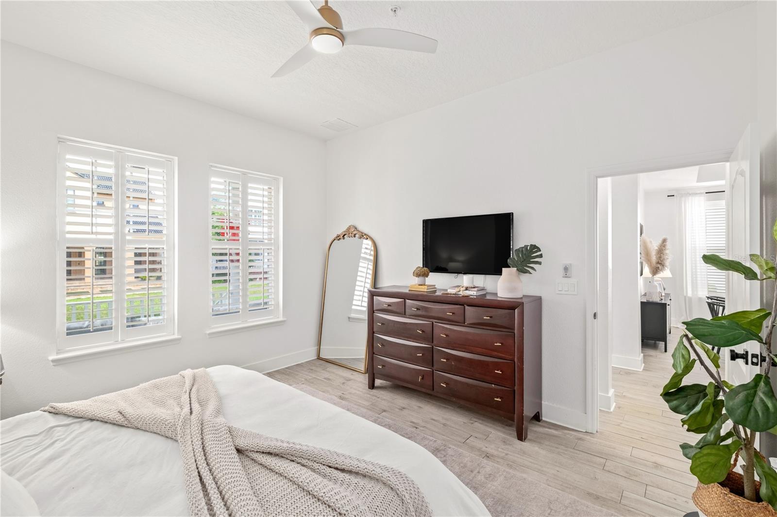 Image 19 of 34 For 2048 Hartz Alley