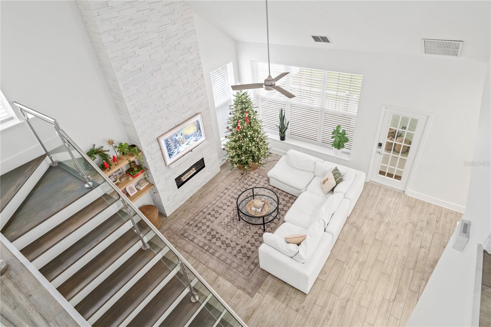 Image 21 of 34 For 2048 Hartz Alley