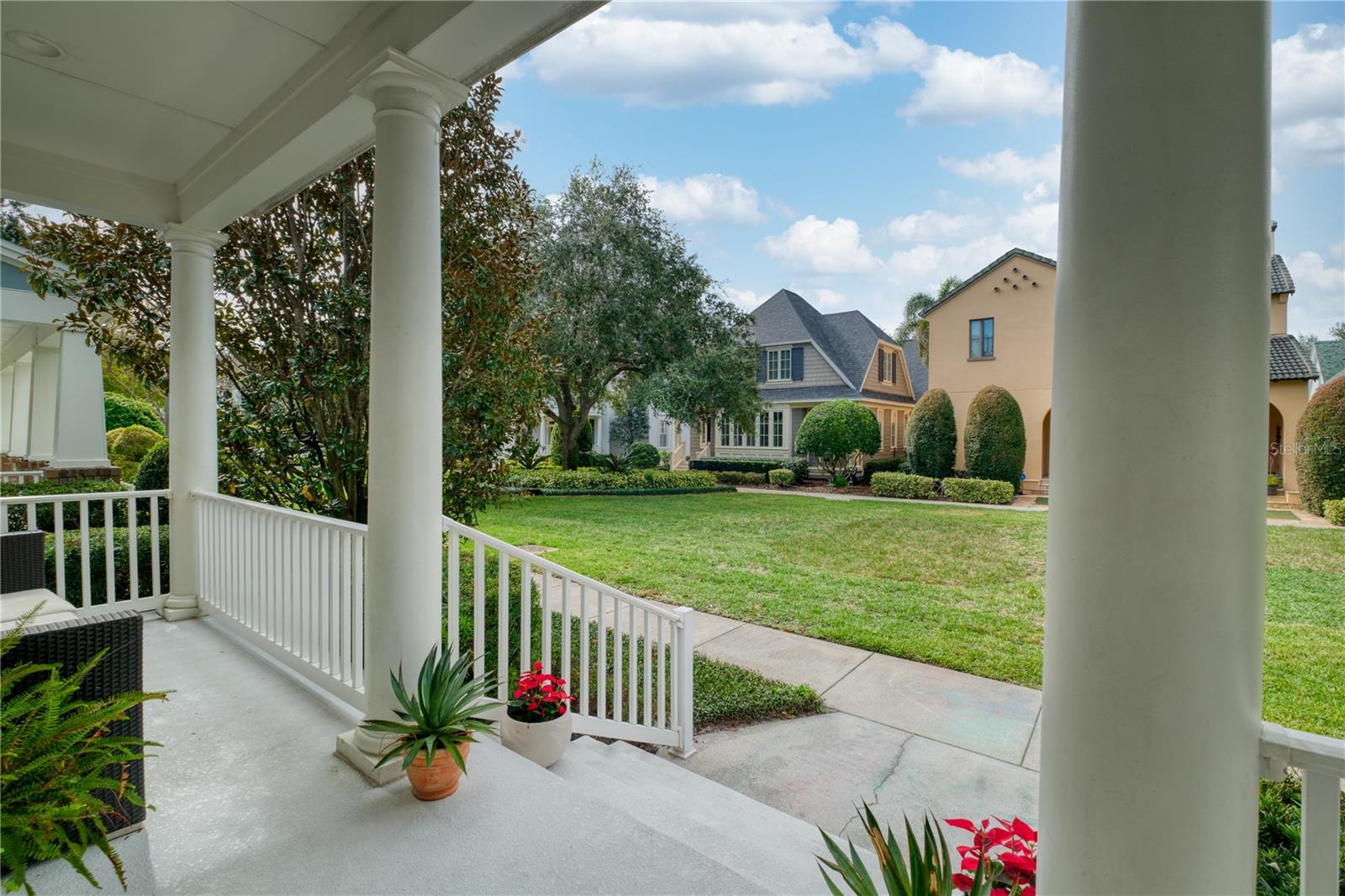 Image 3 of 34 For 2048 Hartz Alley