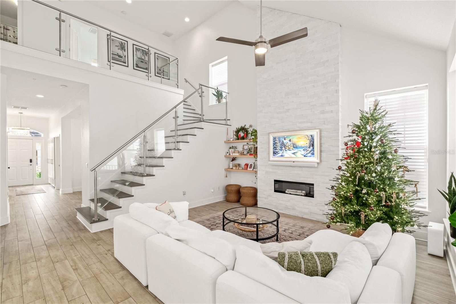 Image 5 of 34 For 2048 Hartz Alley