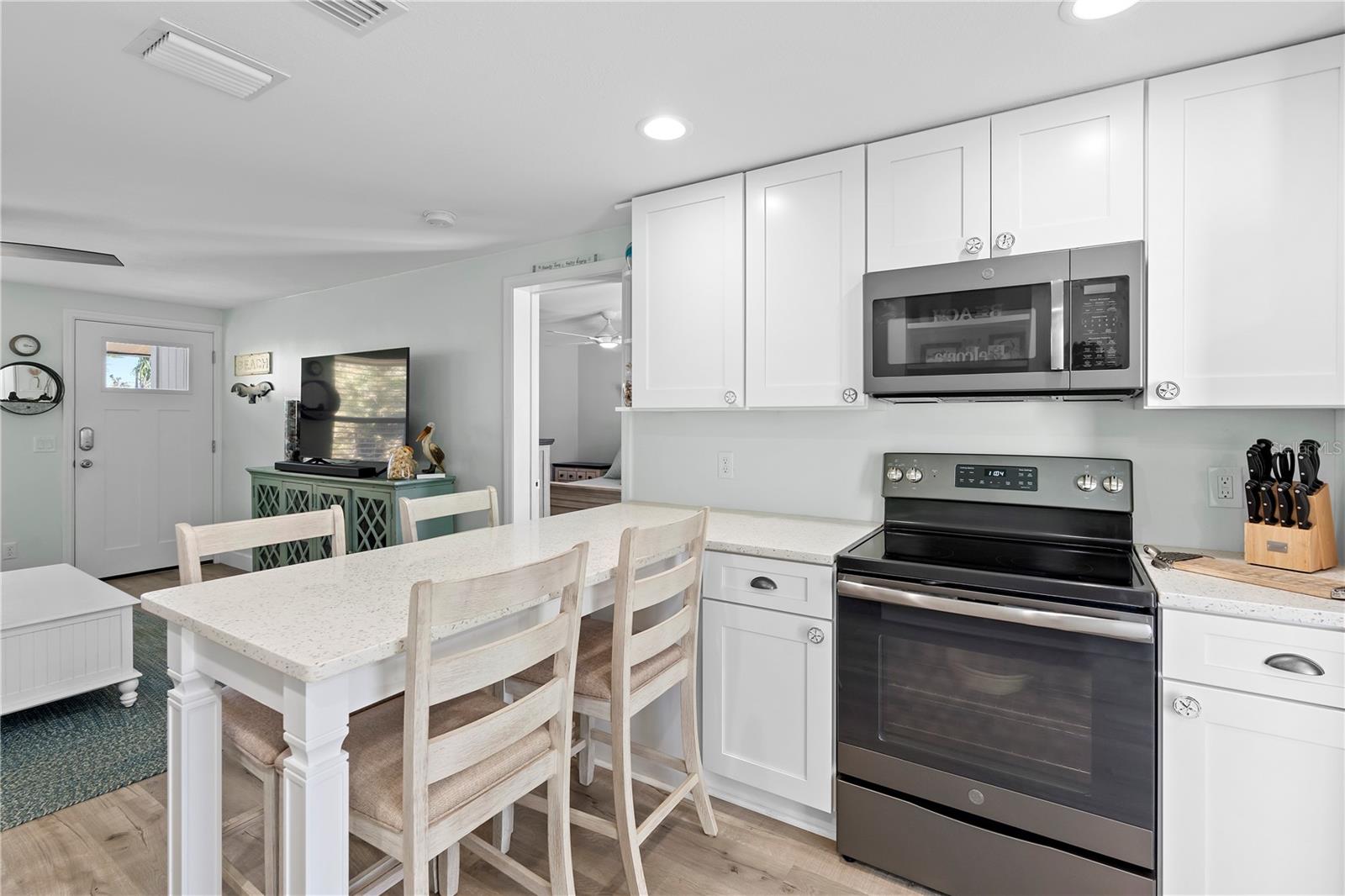 Image 14 of 40 For 830 Garfish Avenue