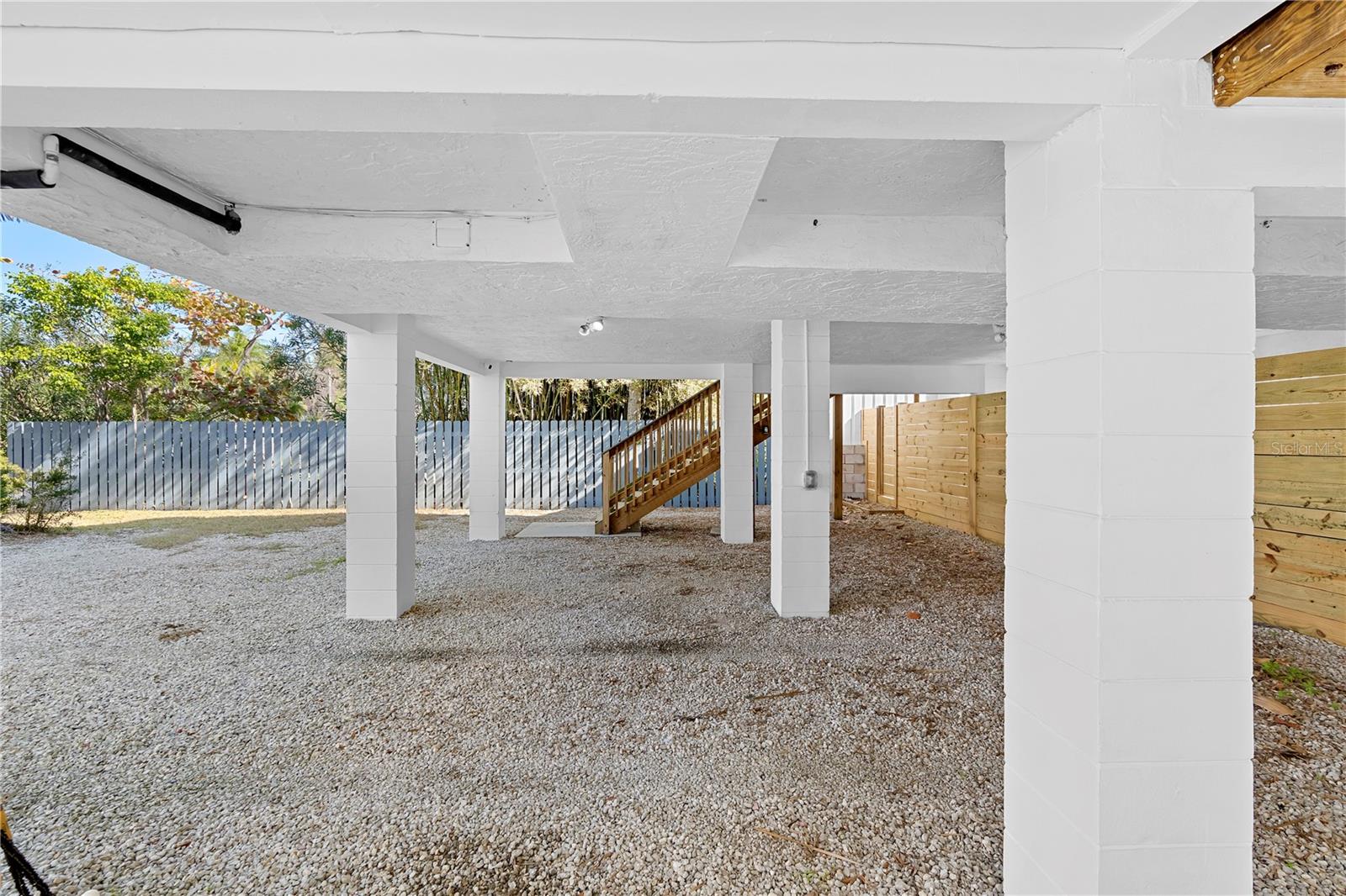 Image 31 of 40 For 830 Garfish Avenue