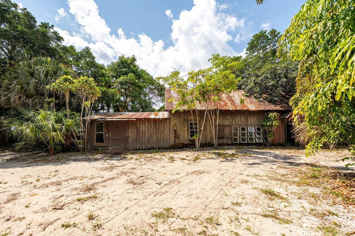 Image 23 of 43 For 13377 Indian River Dr