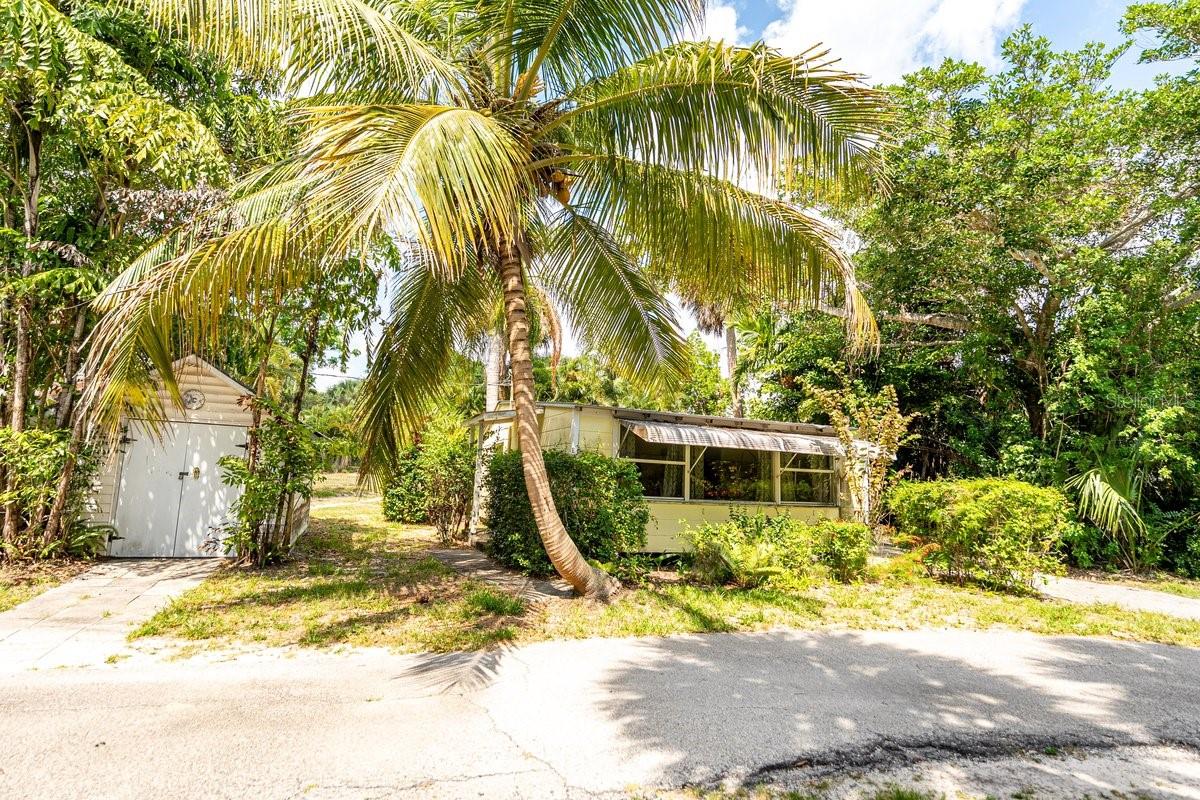 Image 24 of 43 For 13377 Indian River Dr