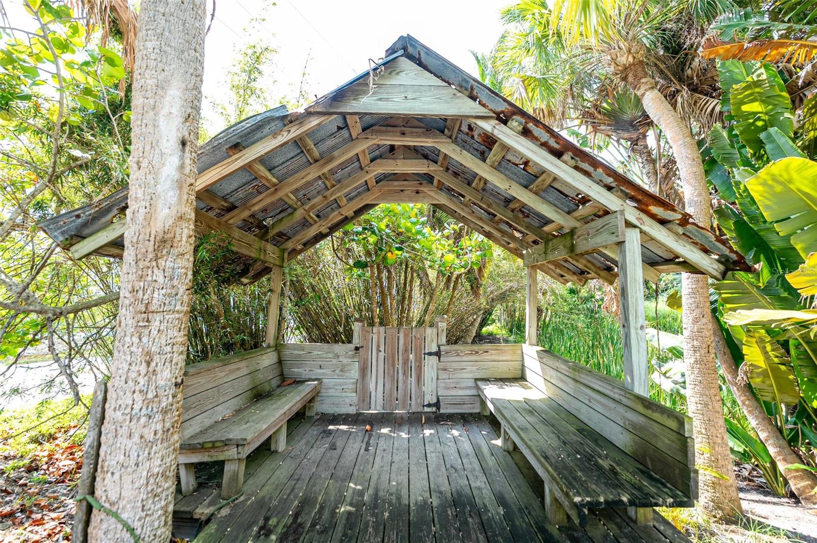 Image 25 of 43 For 13377 Indian River Dr