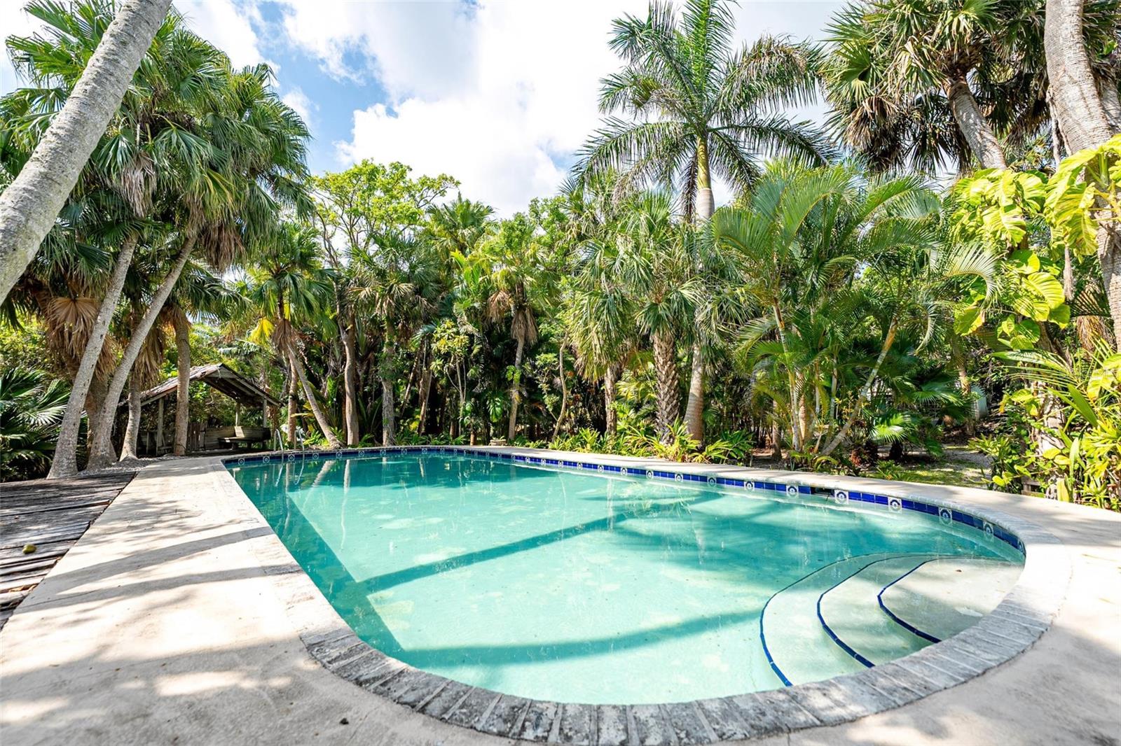 Image 27 of 43 For 13377 Indian River Dr