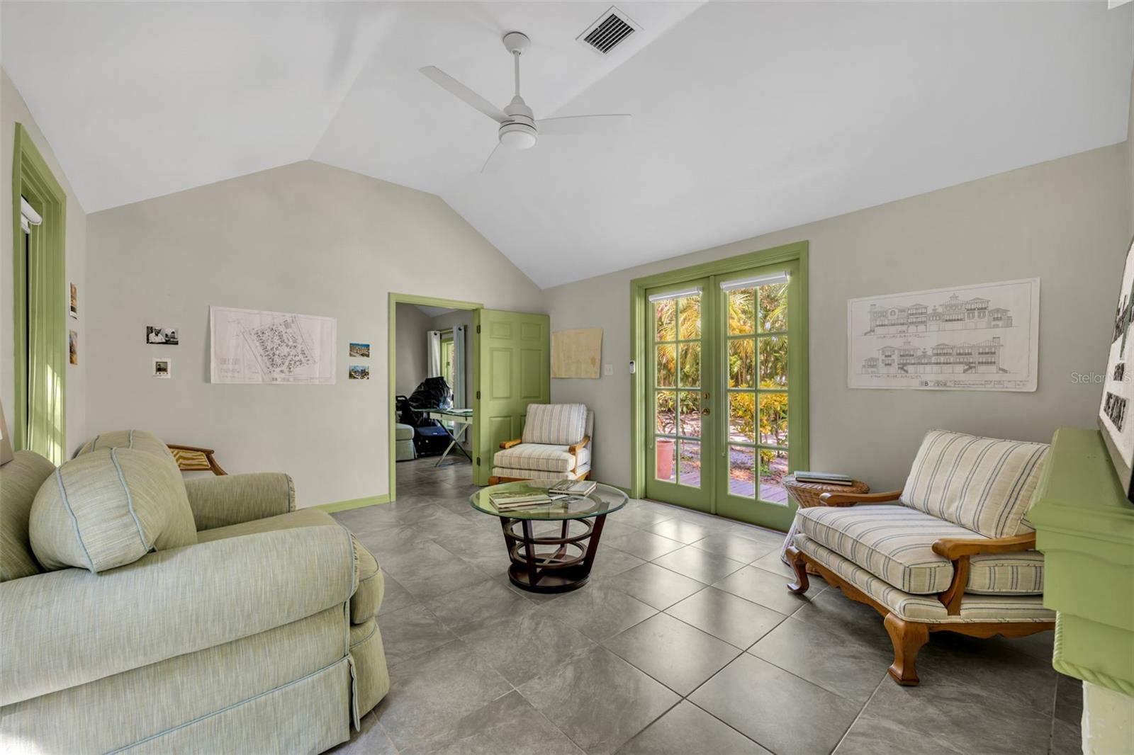 Image 38 of 43 For 13377 Indian River Dr