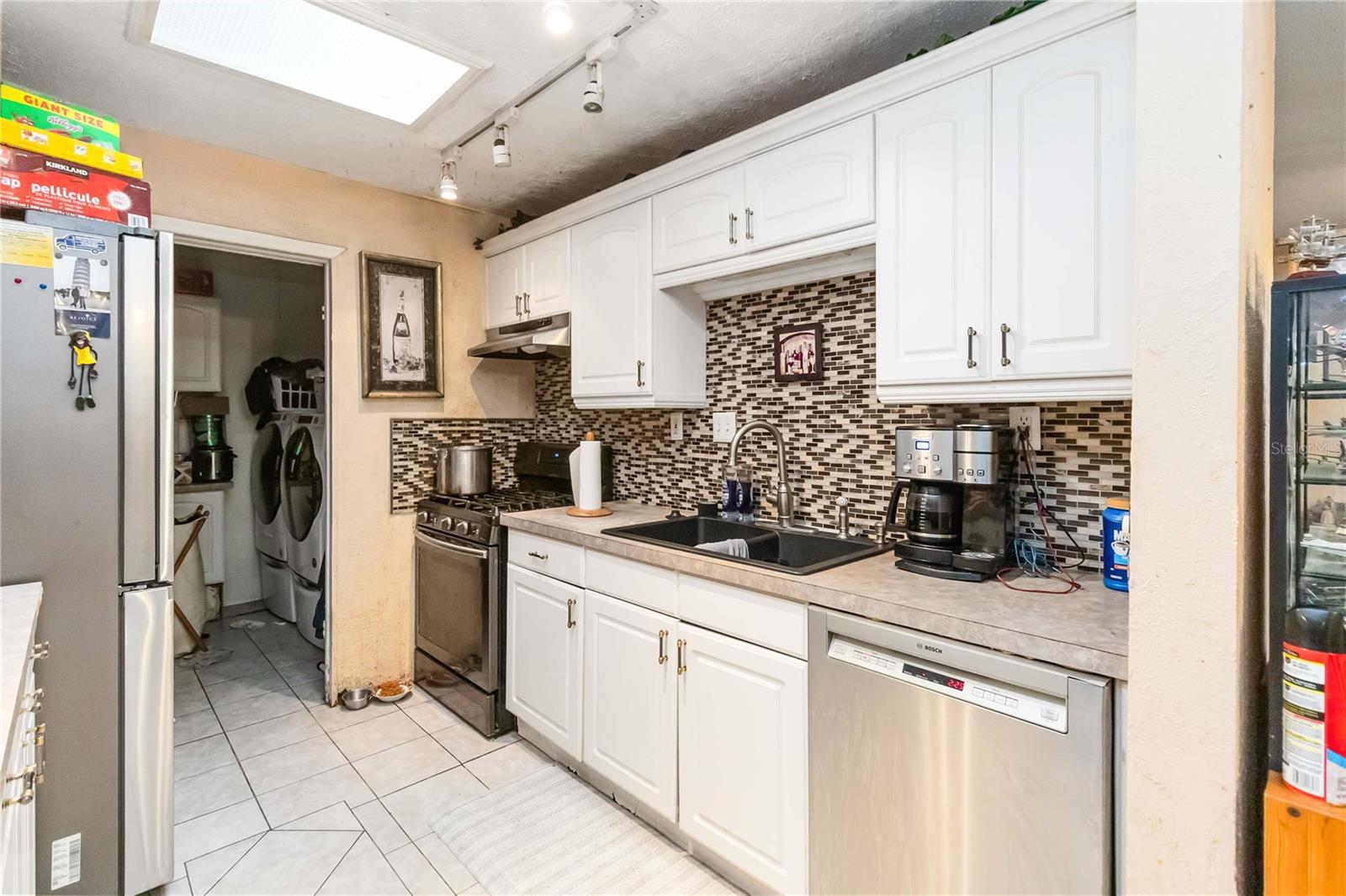 Image 10 of 20 For 841 Black Oak Court