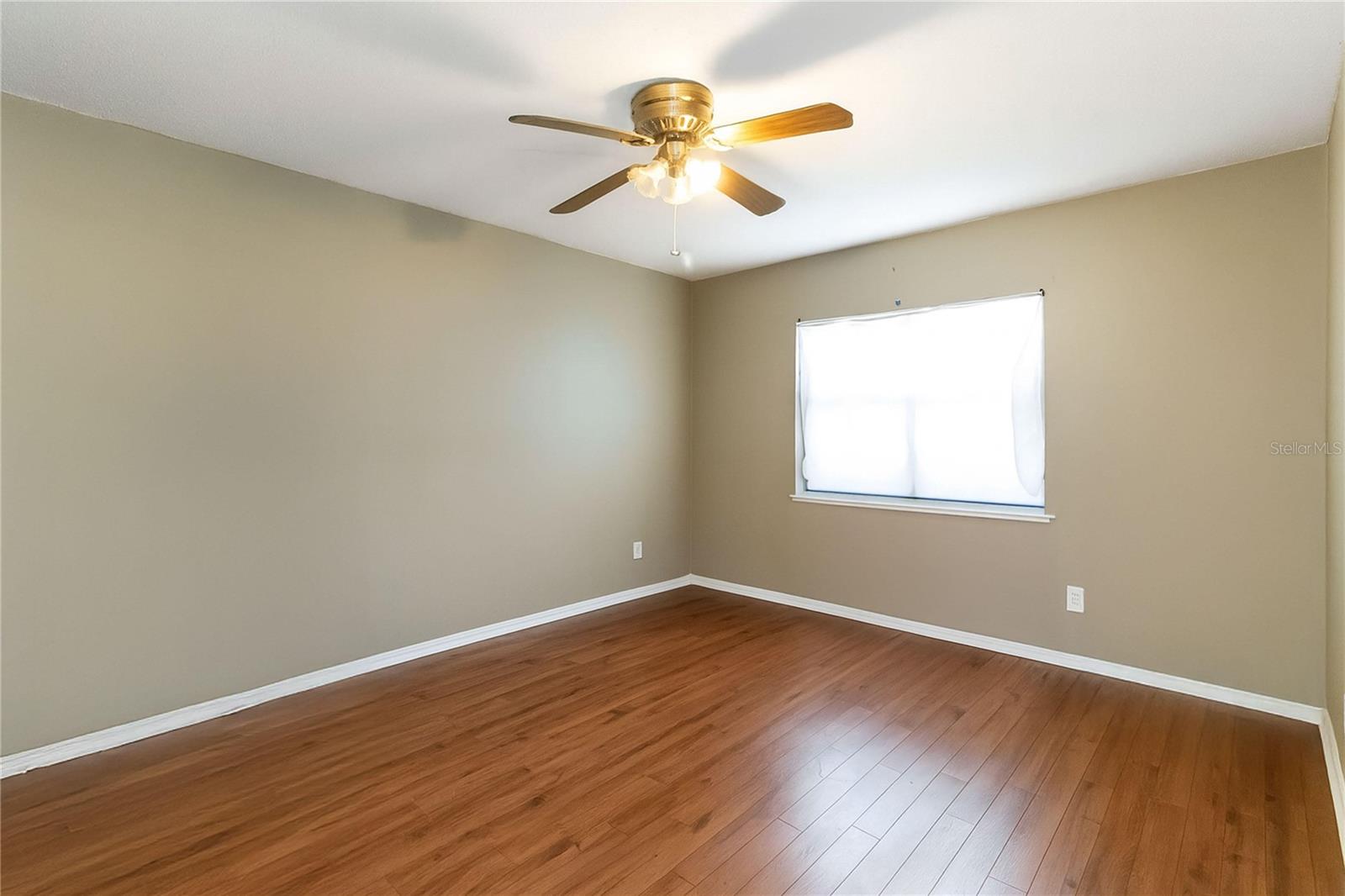 Image 11 of 20 For 841 Black Oak Court