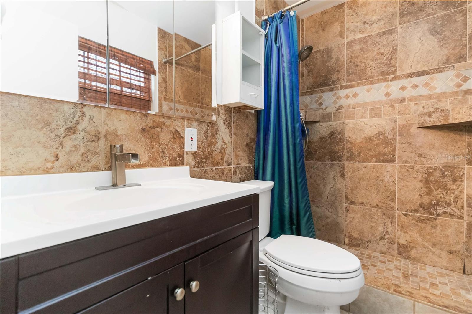 Image 13 of 20 For 841 Black Oak Court