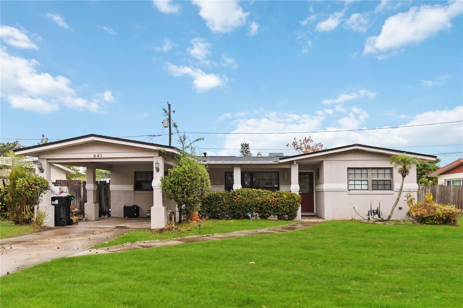 Image 2 of 20 For 841 Black Oak Court