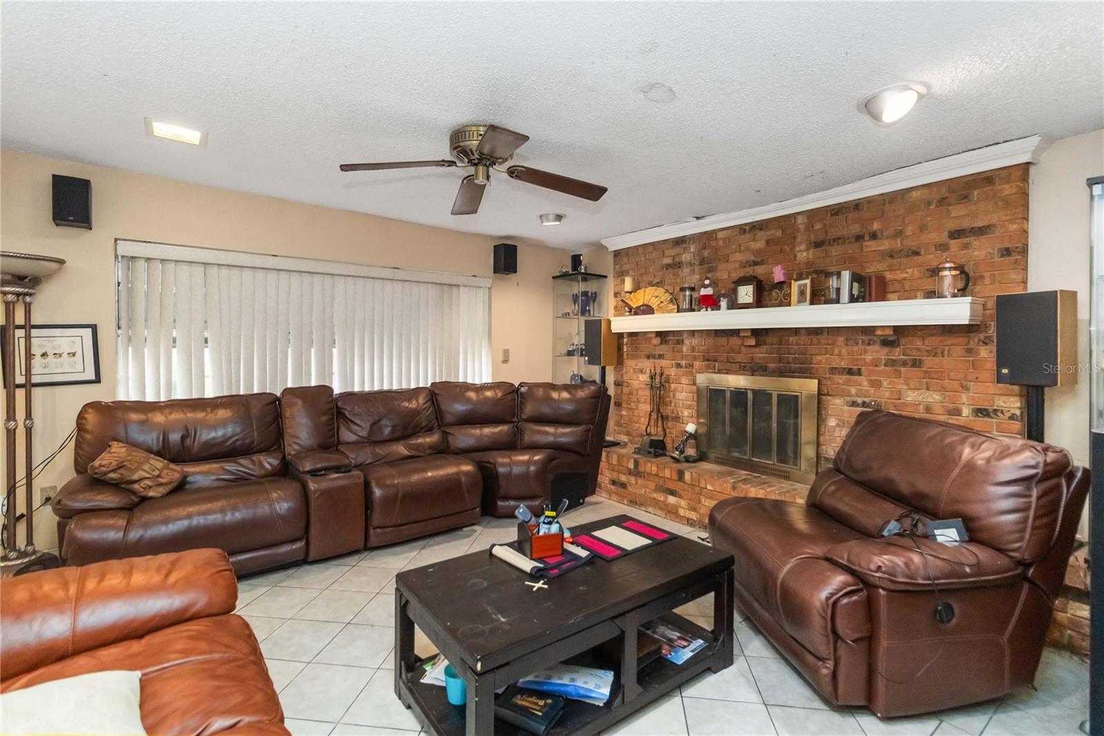 Image 7 of 20 For 841 Black Oak Court