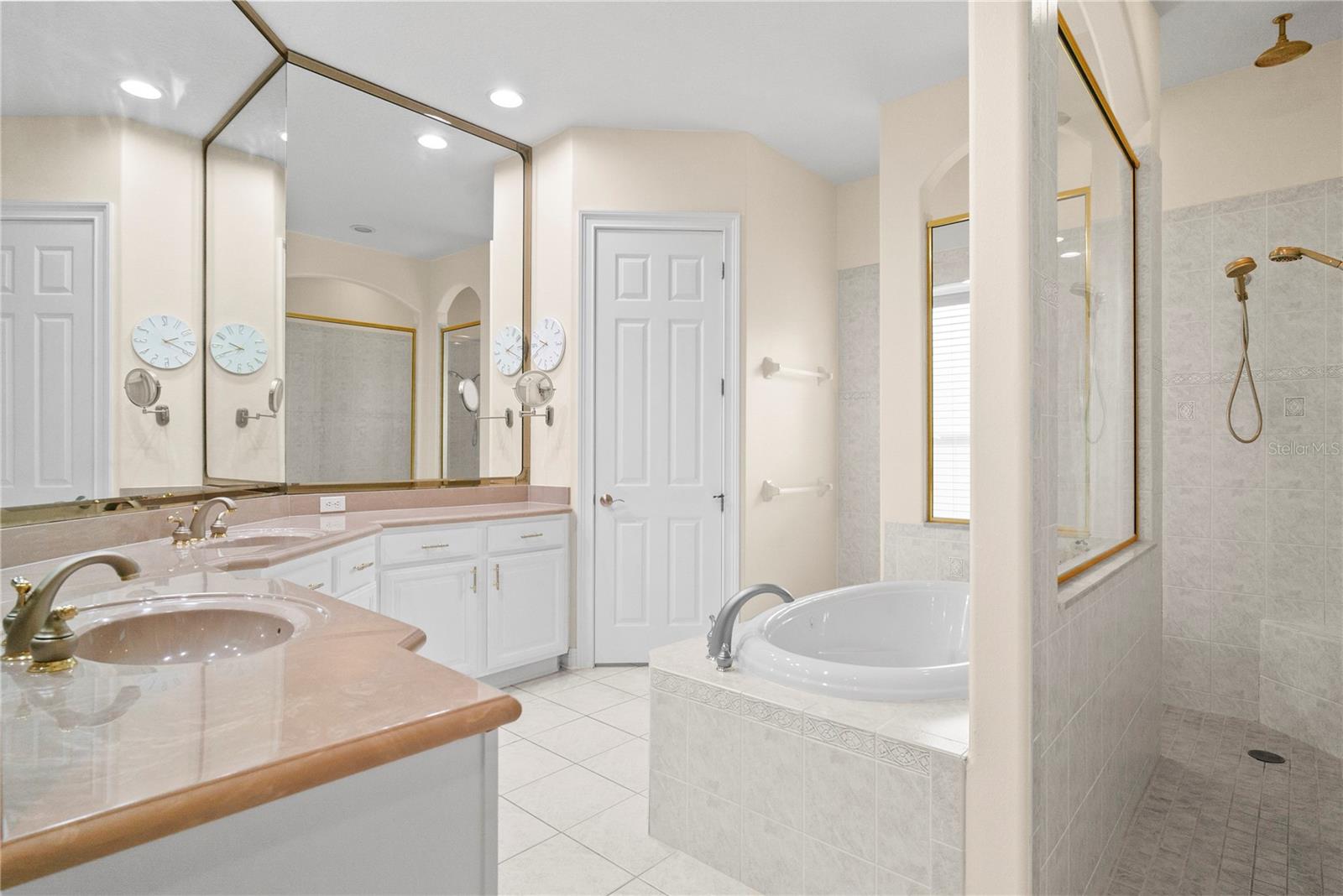 Image 17 of 56 For 19807 Eagle Run