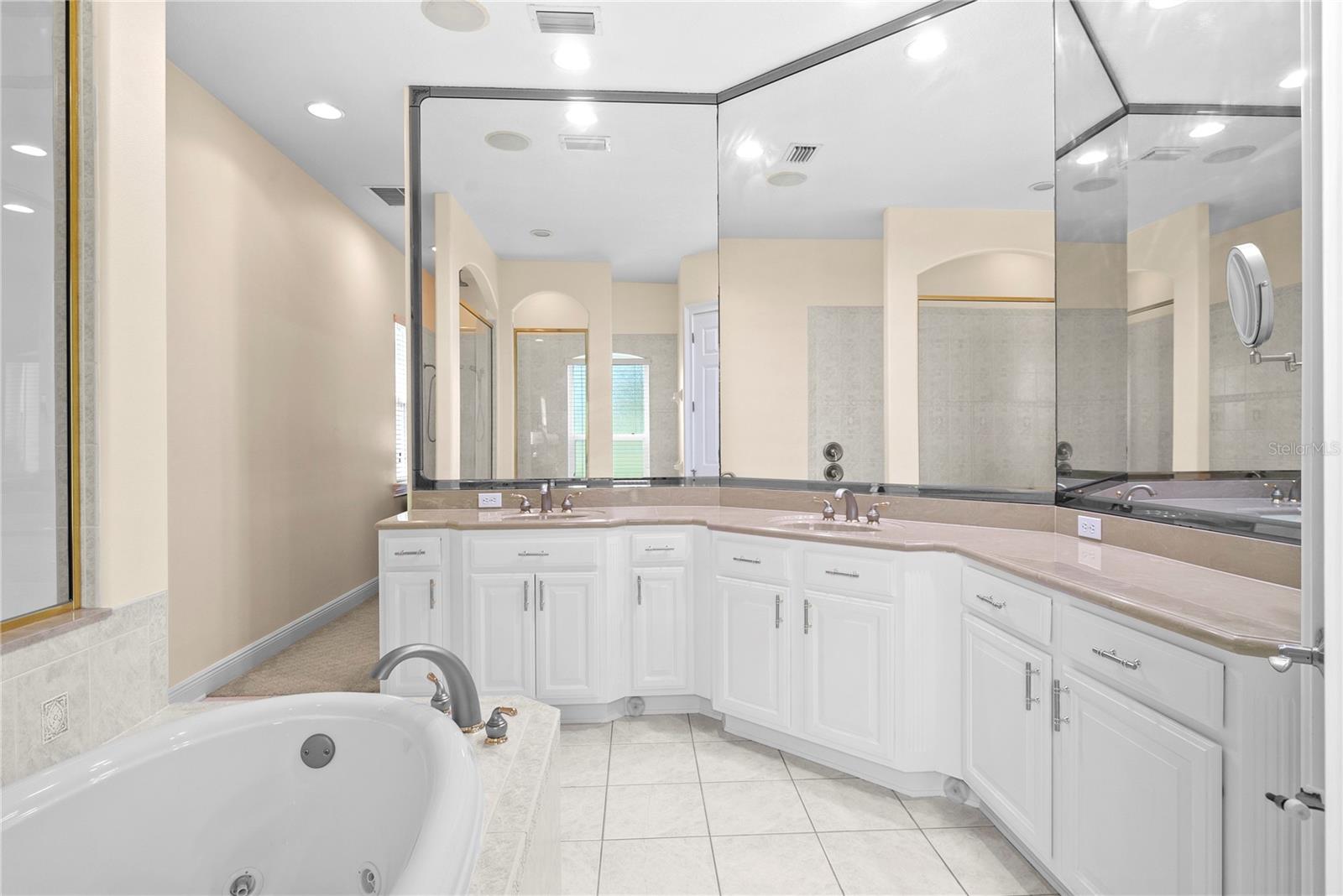 Image 18 of 56 For 19807 Eagle Run