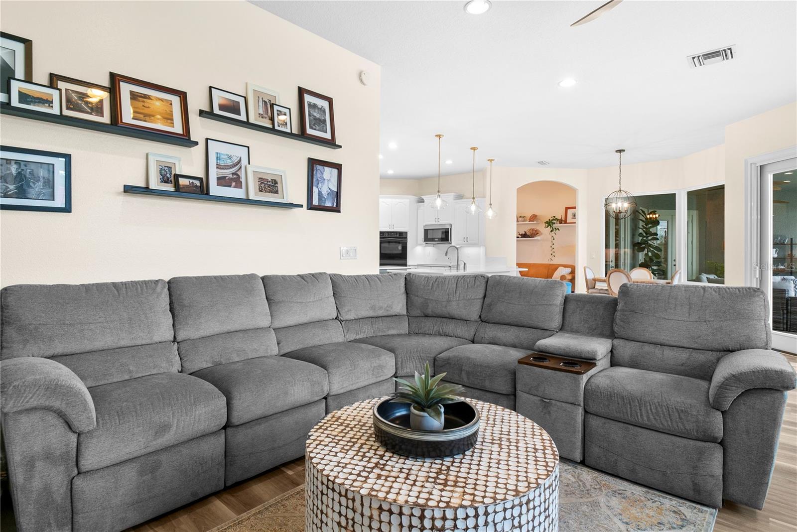 Image 29 of 56 For 19807 Eagle Run